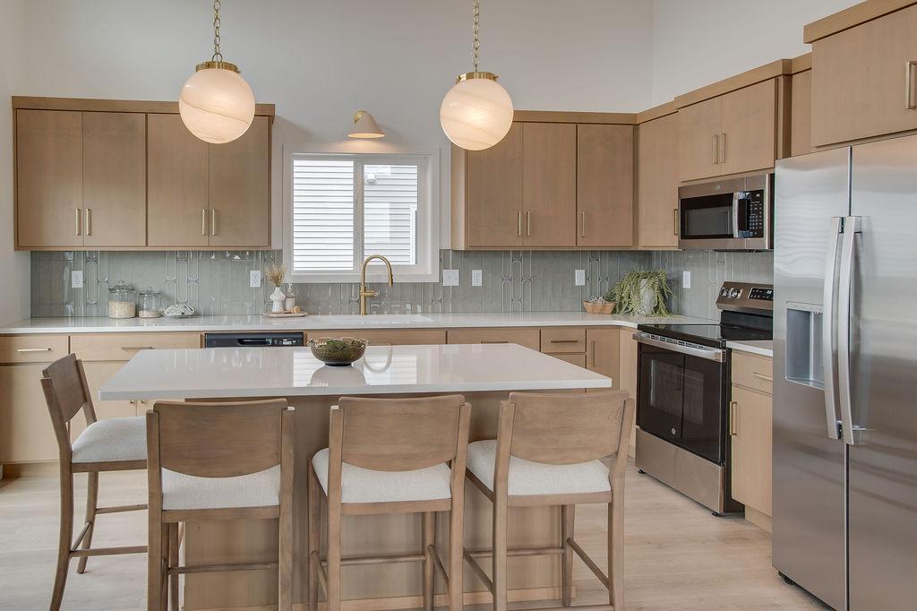 2026 single family home for sale at 6747 Selkirk Drive S in Fargo, ND — 4 bed, 3 bath (photo 18 of 46)