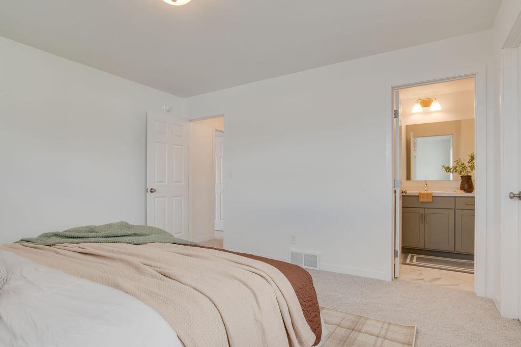 2026 single family home for sale at 6747 Selkirk Drive S in Fargo, ND — 4 bed, 3 bath (photo 24 of 46)