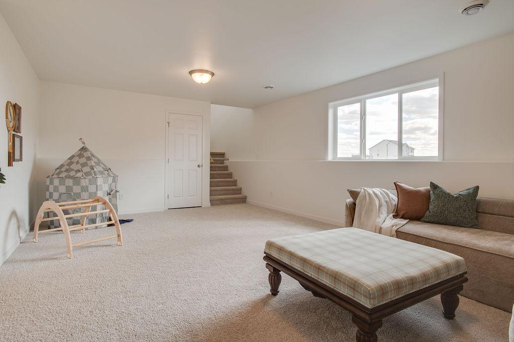 2026 single family home for sale at 6747 Selkirk Drive S in Fargo, ND — 4 bed, 3 bath (photo 38 of 46)