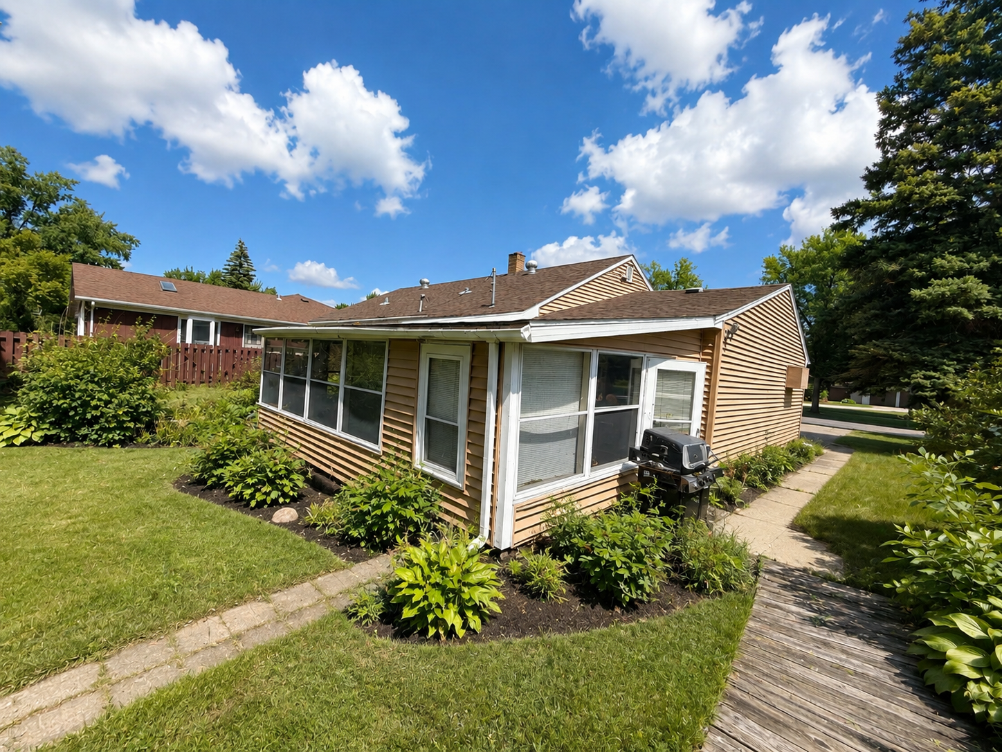 1953 single family home for sale at 847 3rd Street N in Wahpeton, ND — 3 bed, 2 bath (photo 25 of 41)