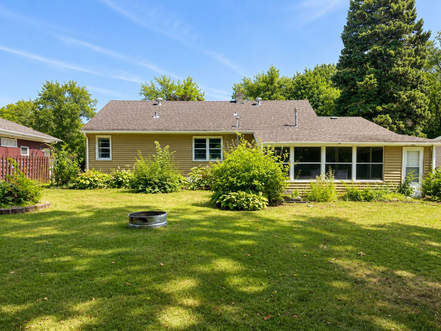 1953 single family home for sale at 847 3rd Street N in Wahpeton, ND — 3 bed, 2 bath (photo 27 of 41)