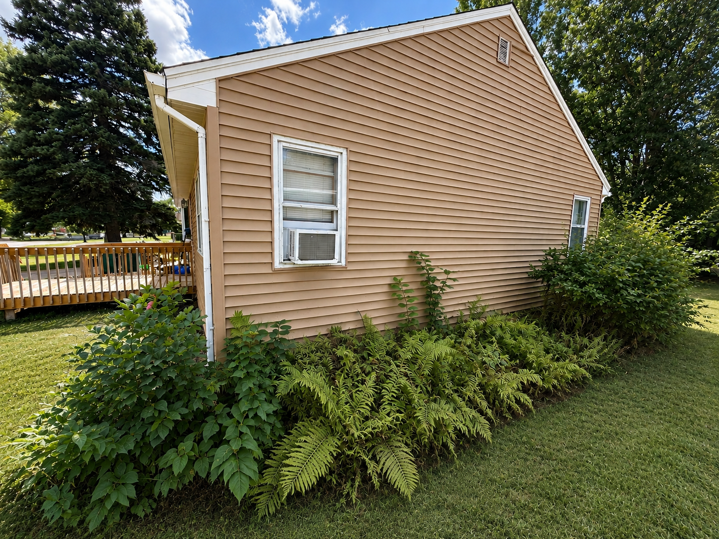 1953 single family home for sale at 847 3rd Street N in Wahpeton, ND — 3 bed, 2 bath (photo 30 of 41)