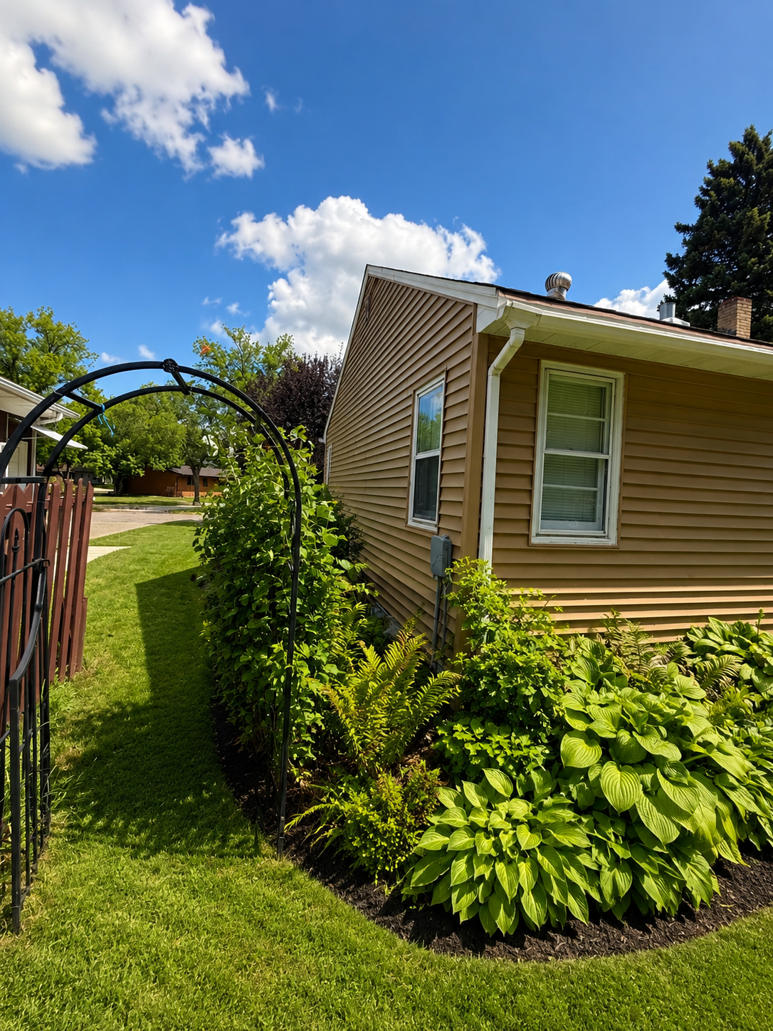 1953 single family home for sale at 847 3rd Street N in Wahpeton, ND — 3 bed, 2 bath (photo 32 of 41)