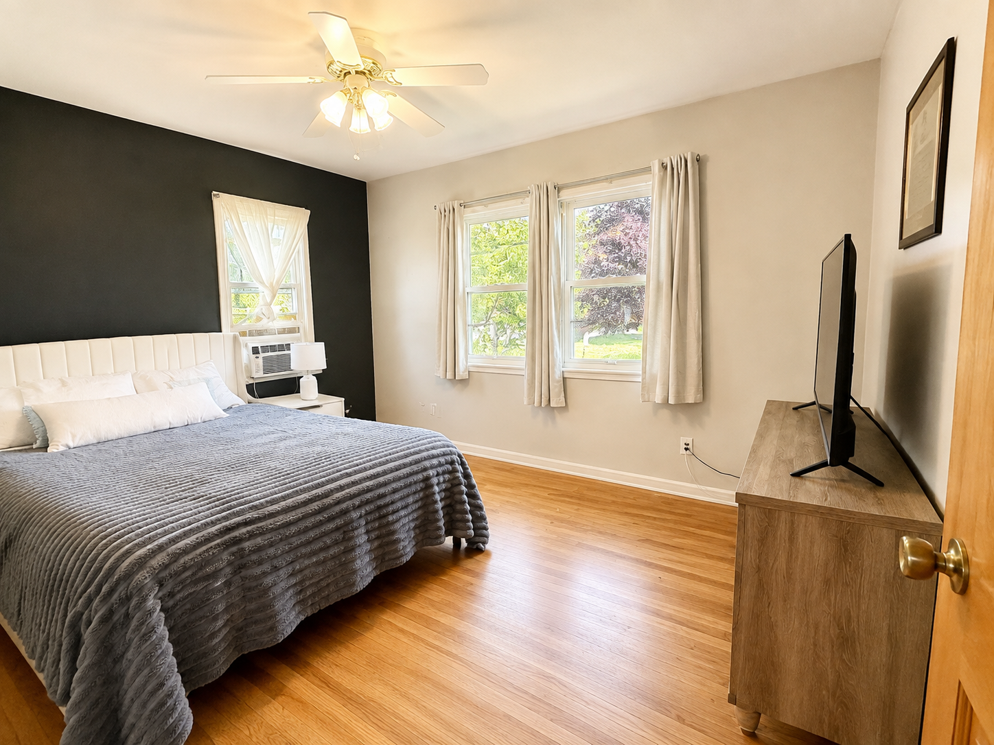 1953 single family home for sale at 847 3rd Street N in Wahpeton, ND — 3 bed, 2 bath (photo 5 of 41)