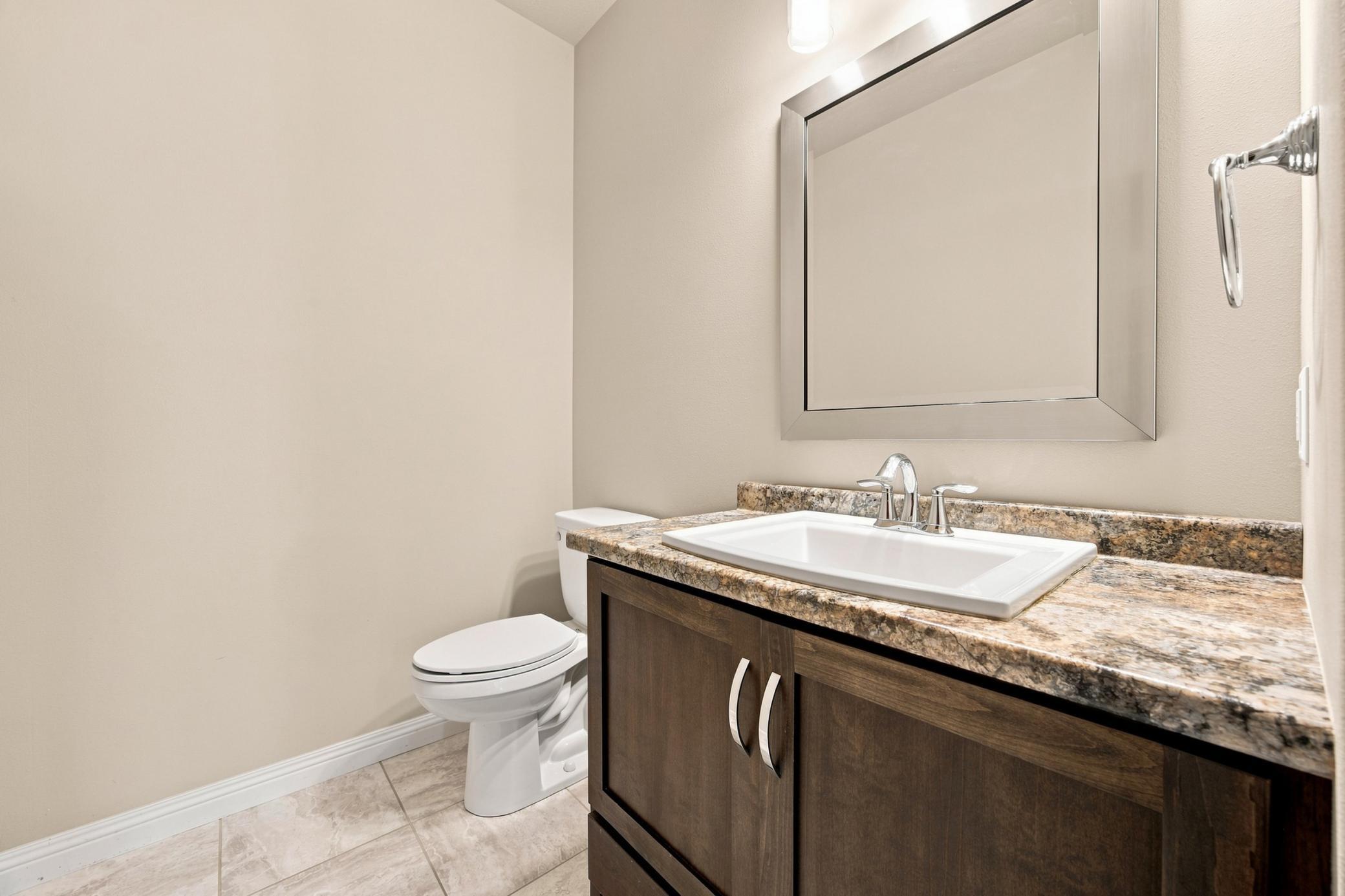 2015 single family home for sale at 4538 65th Street S in Fargo, ND — 3 bed, 3 bath (photo 15 of 34)