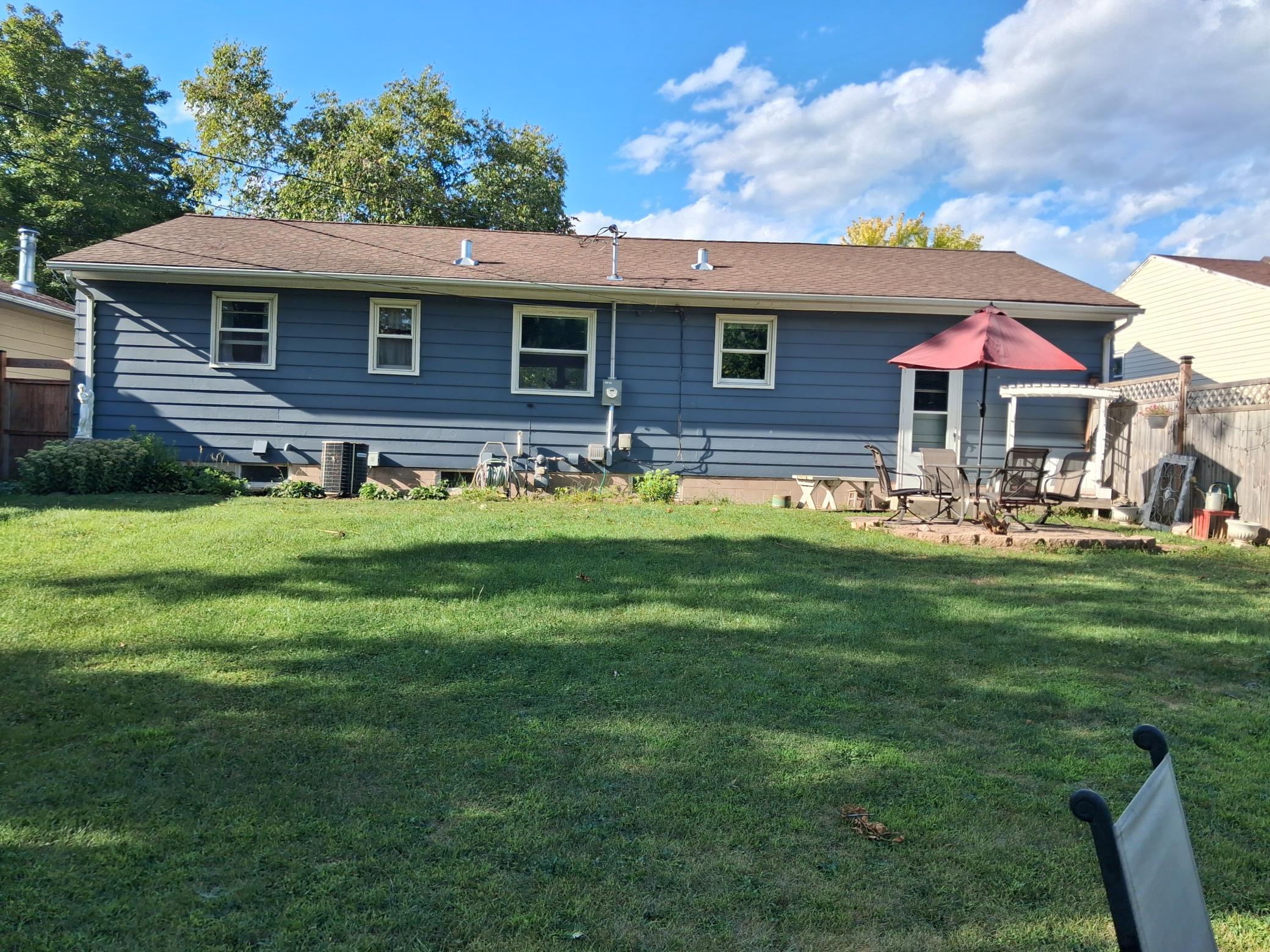 1959 single family home for sale at 724 E Channing Avenue in Fergus Falls, MN — 3 bed, 2 bath (photo 2 of 16)