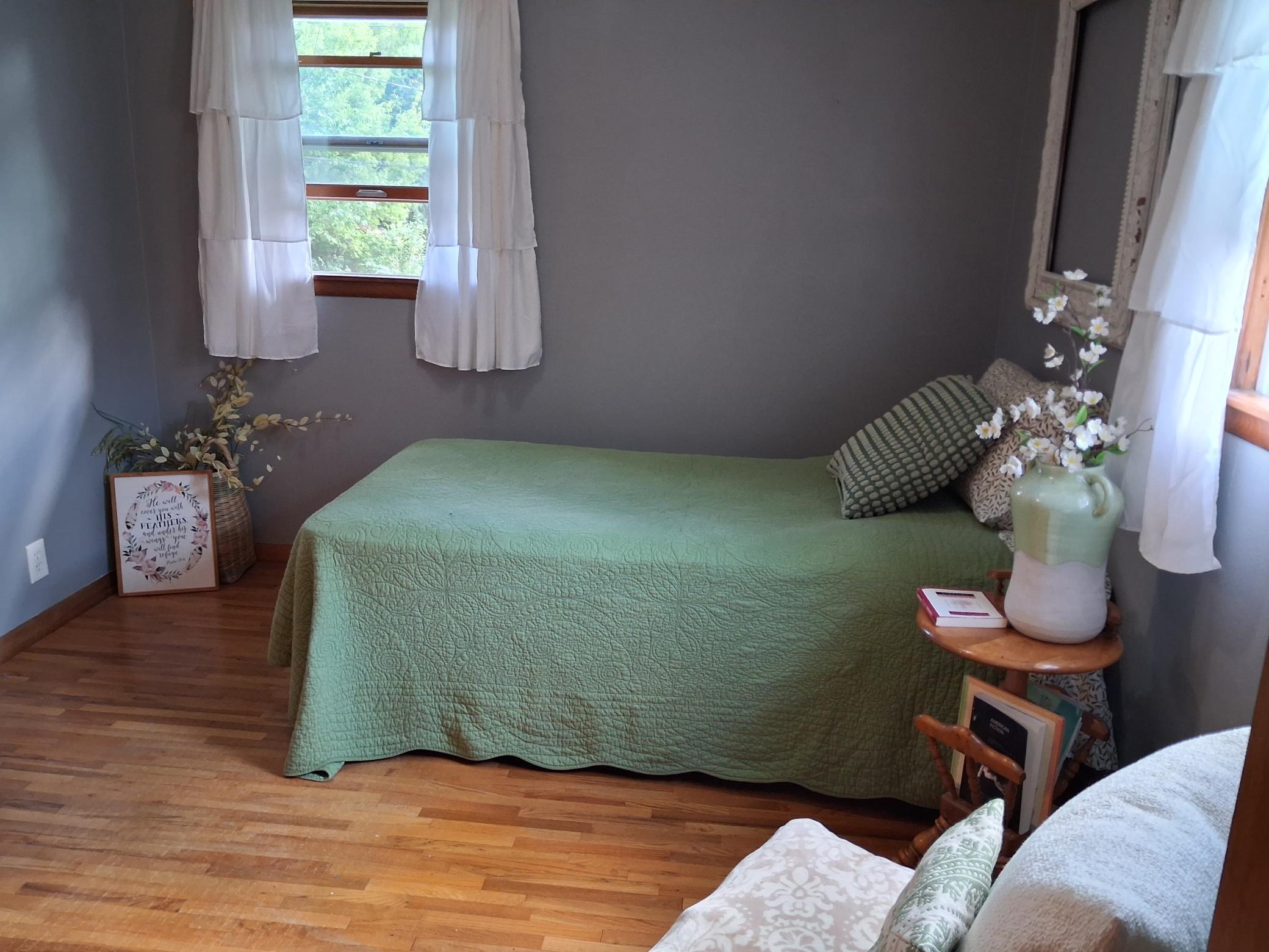 1959 single family home for sale at 724 E Channing Avenue in Fergus Falls, MN — 3 bed, 2 bath (photo 12 of 16)
