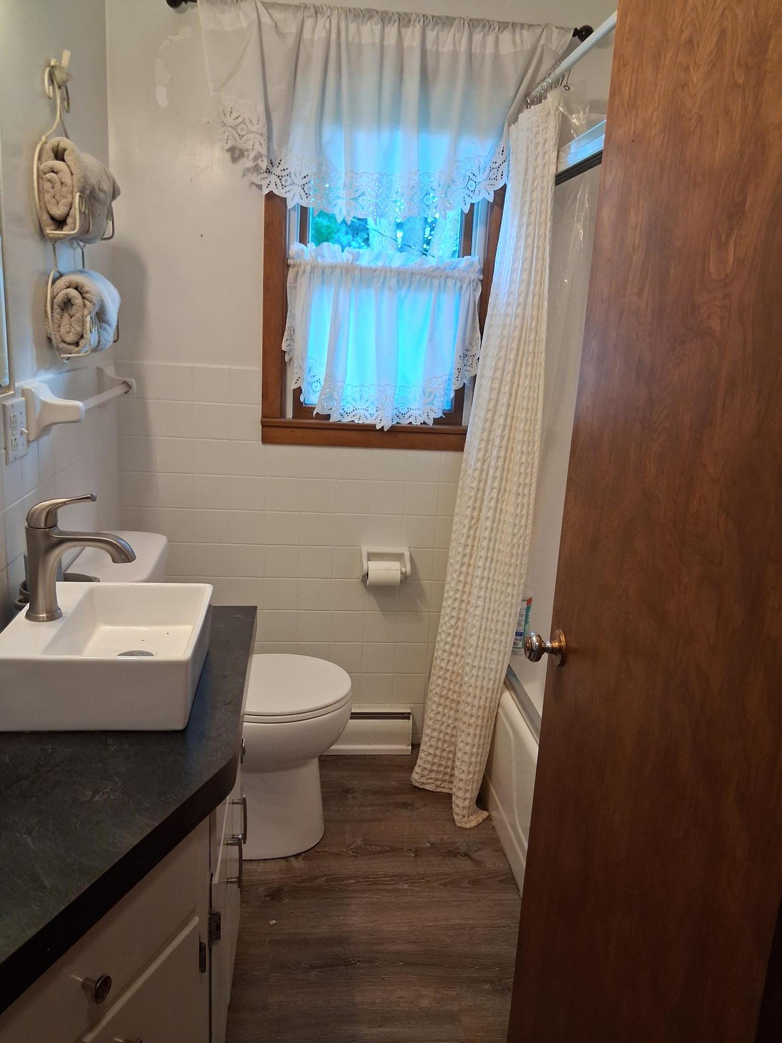1959 single family home for sale at 724 E Channing Avenue in Fergus Falls, MN — 3 bed, 2 bath (photo 8 of 16)