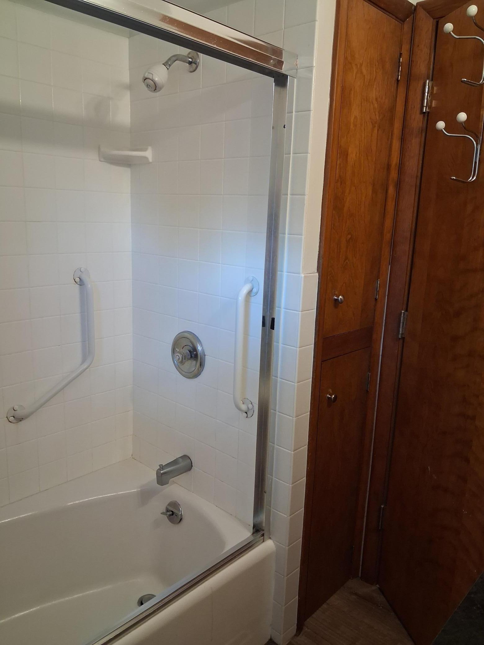 1959 single family home for sale at 724 E Channing Avenue in Fergus Falls, MN — 3 bed, 2 bath (photo 9 of 16)