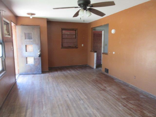 1949 single family home for sale at 8 2nd Street NE in Gwinner, ND — 3 bed, 2 bath (photo 22 of 29)
