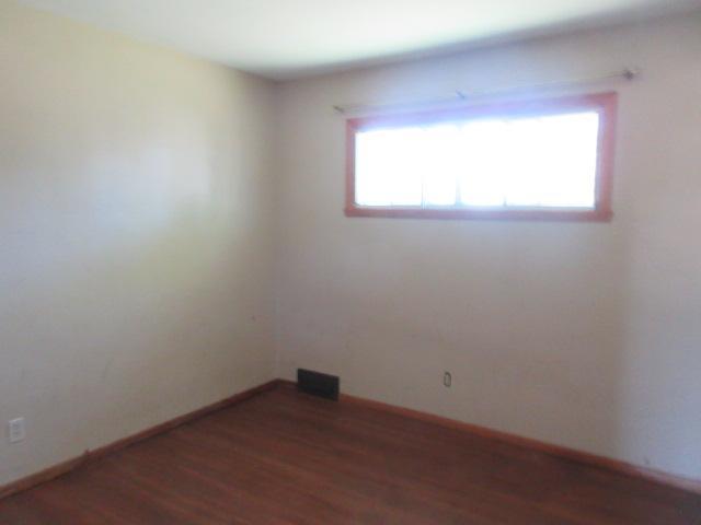 1949 single family home for sale at 8 2nd Street NE in Gwinner, ND — 3 bed, 2 bath (photo 23 of 29)