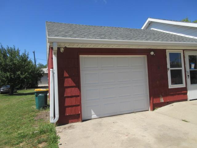 1949 single family home for sale at 8 2nd Street NE in Gwinner, ND — 3 bed, 2 bath (photo 8 of 29)