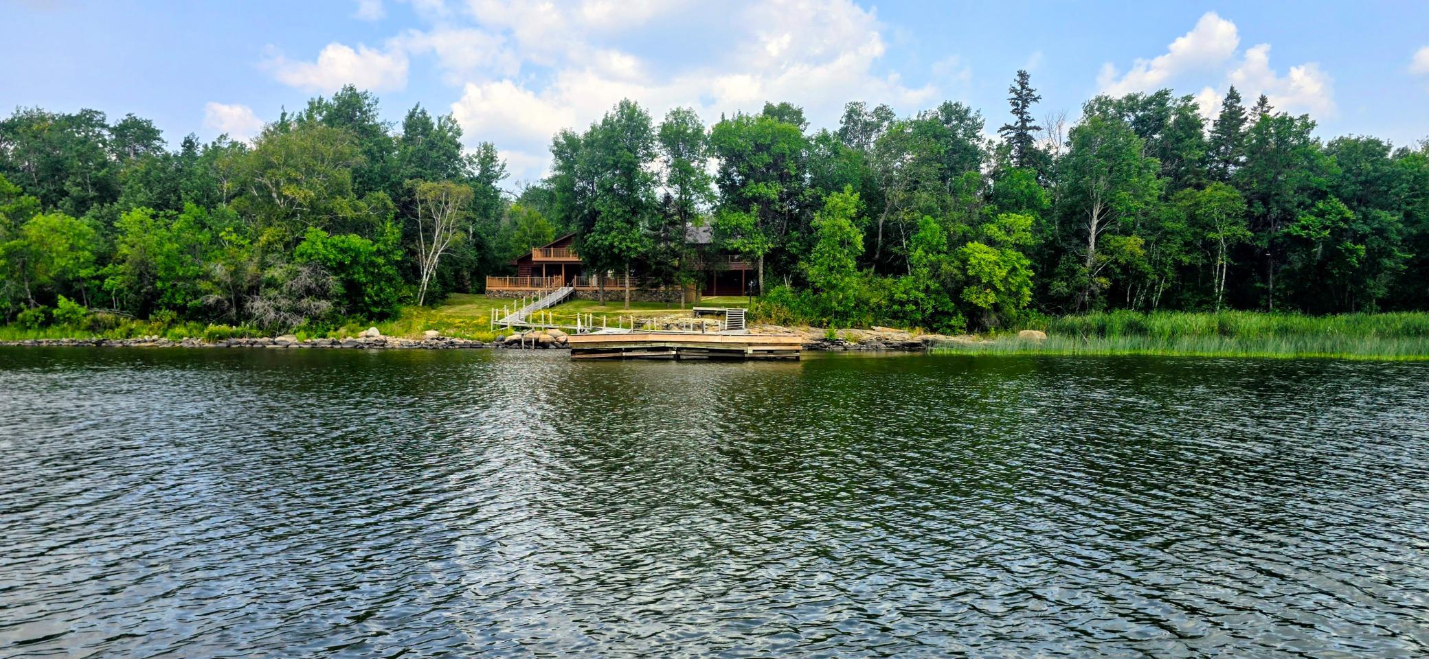 1995 single family home for sale at 622 Oak in Oak Island, MN — 5 bed, 4 bath (photo 2 of 46)