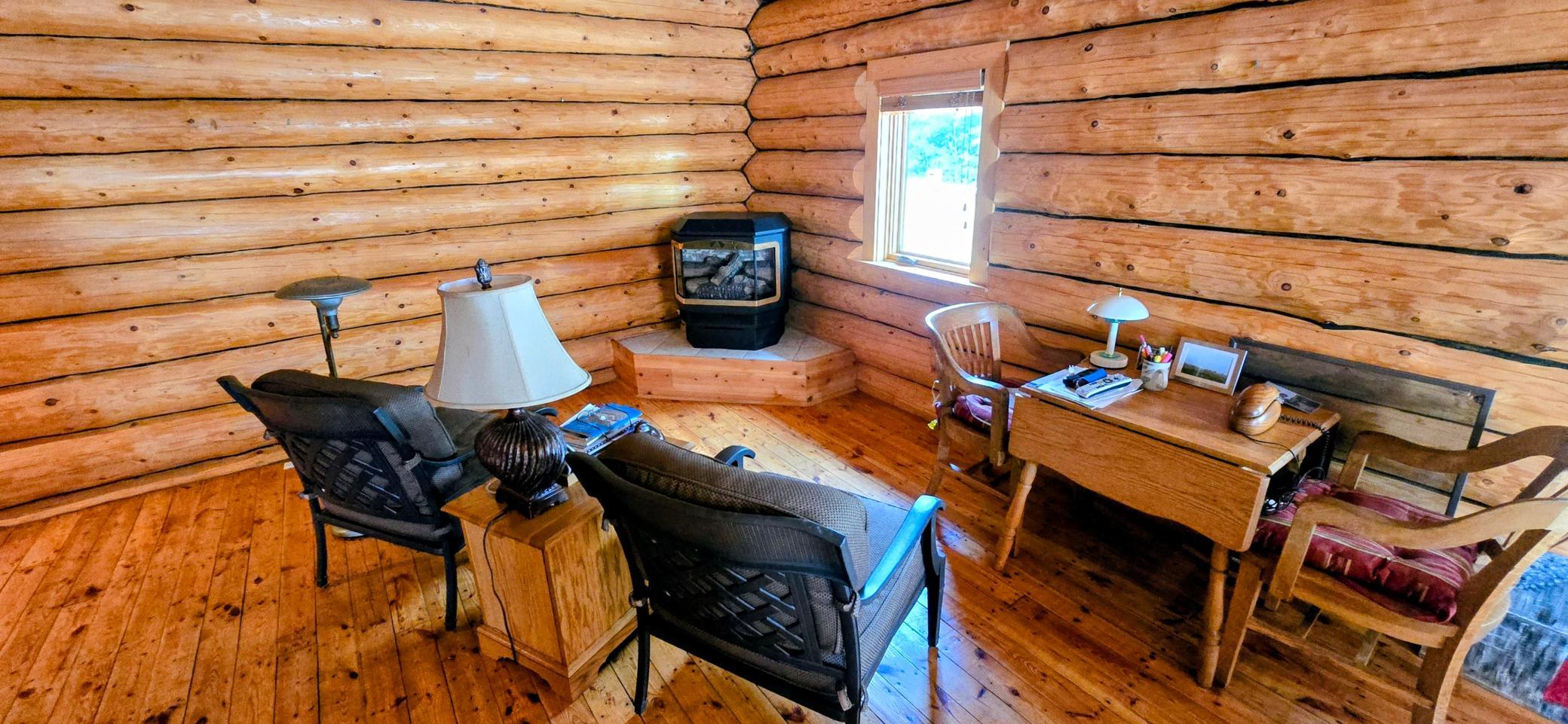 1995 single family home for sale at 622 Oak in Oak Island, MN — 5 bed, 4 bath (photo 11 of 46)
