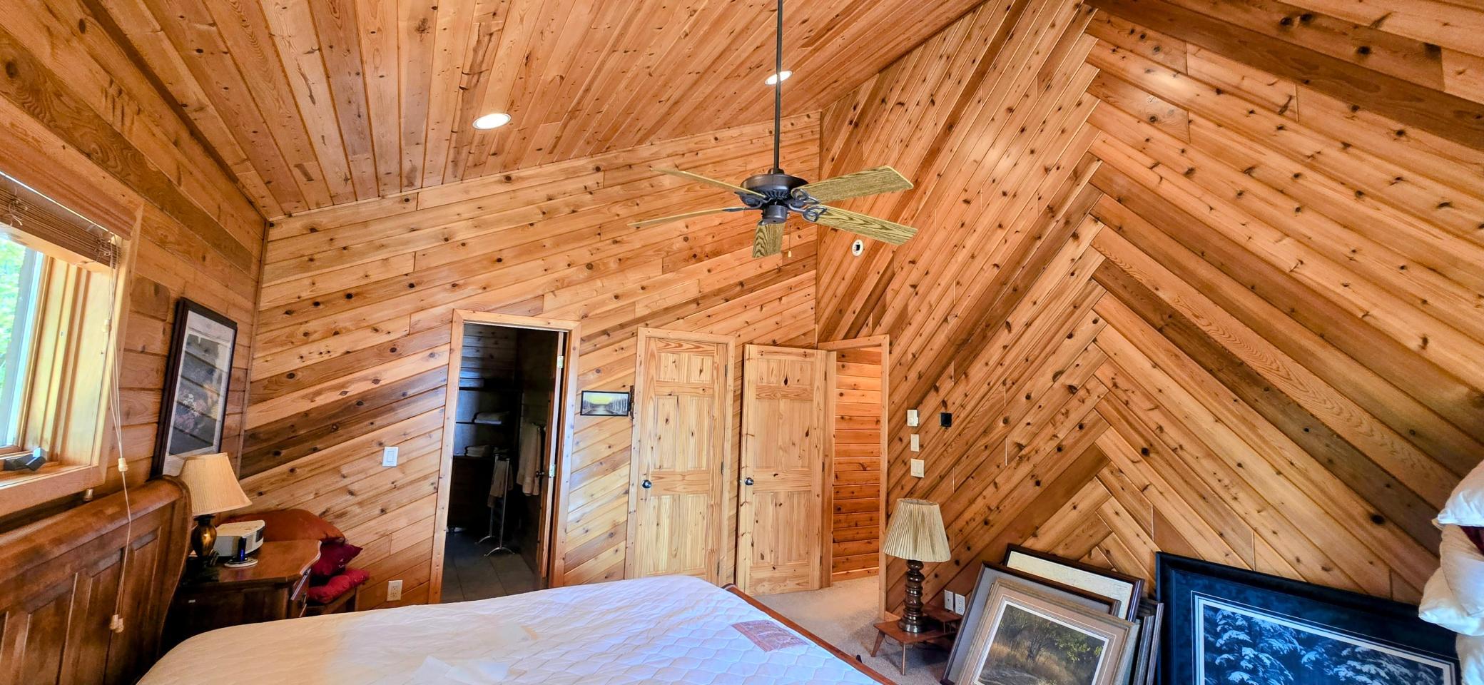 1995 single family home for sale at 622 Oak in Oak Island, MN — 5 bed, 4 bath (photo 14 of 46)