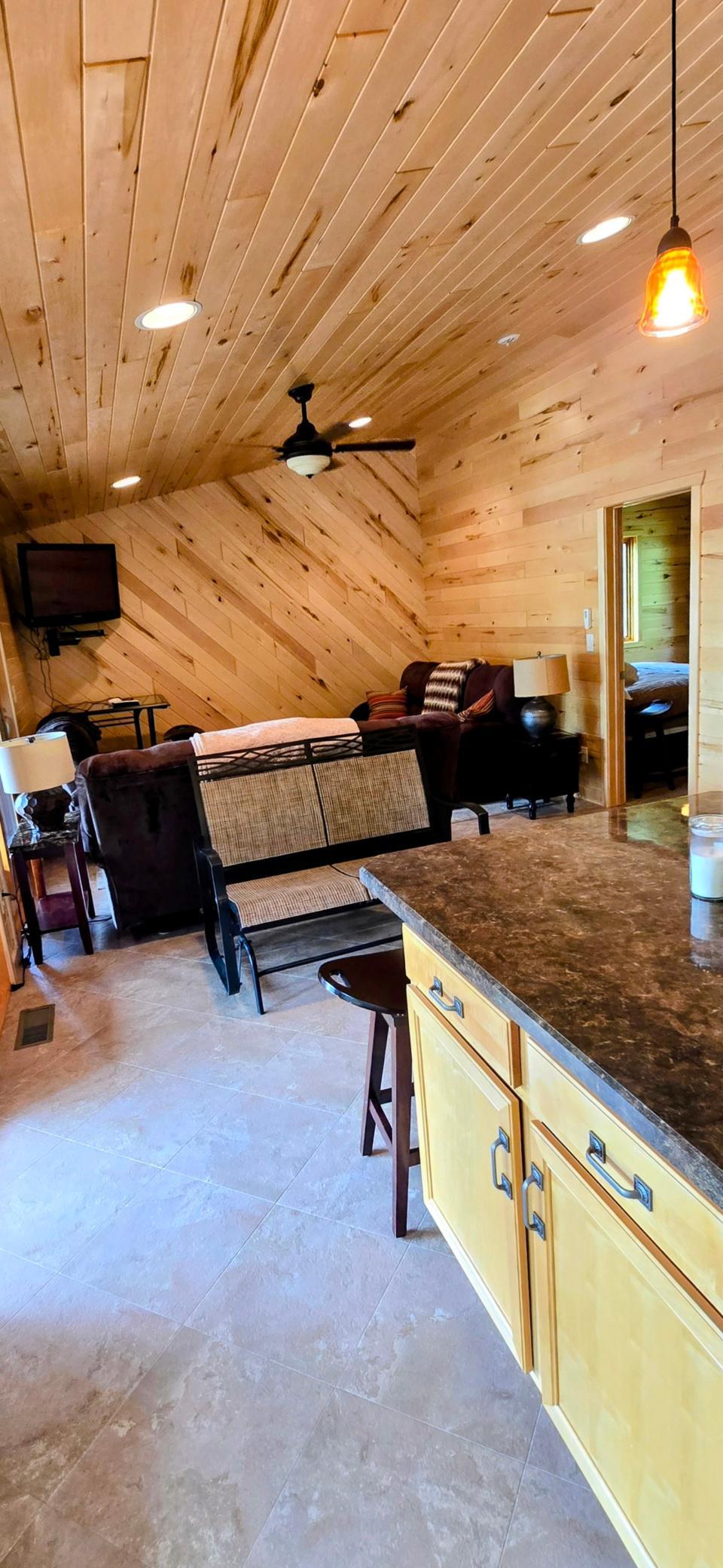 1995 single family home for sale at 622 Oak in Oak Island, MN — 5 bed, 4 bath (photo 30 of 46)