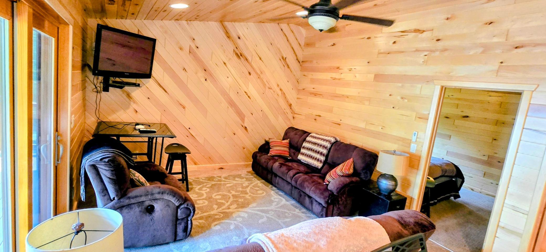 1995 single family home for sale at 622 Oak in Oak Island, MN — 5 bed, 4 bath (photo 32 of 46)