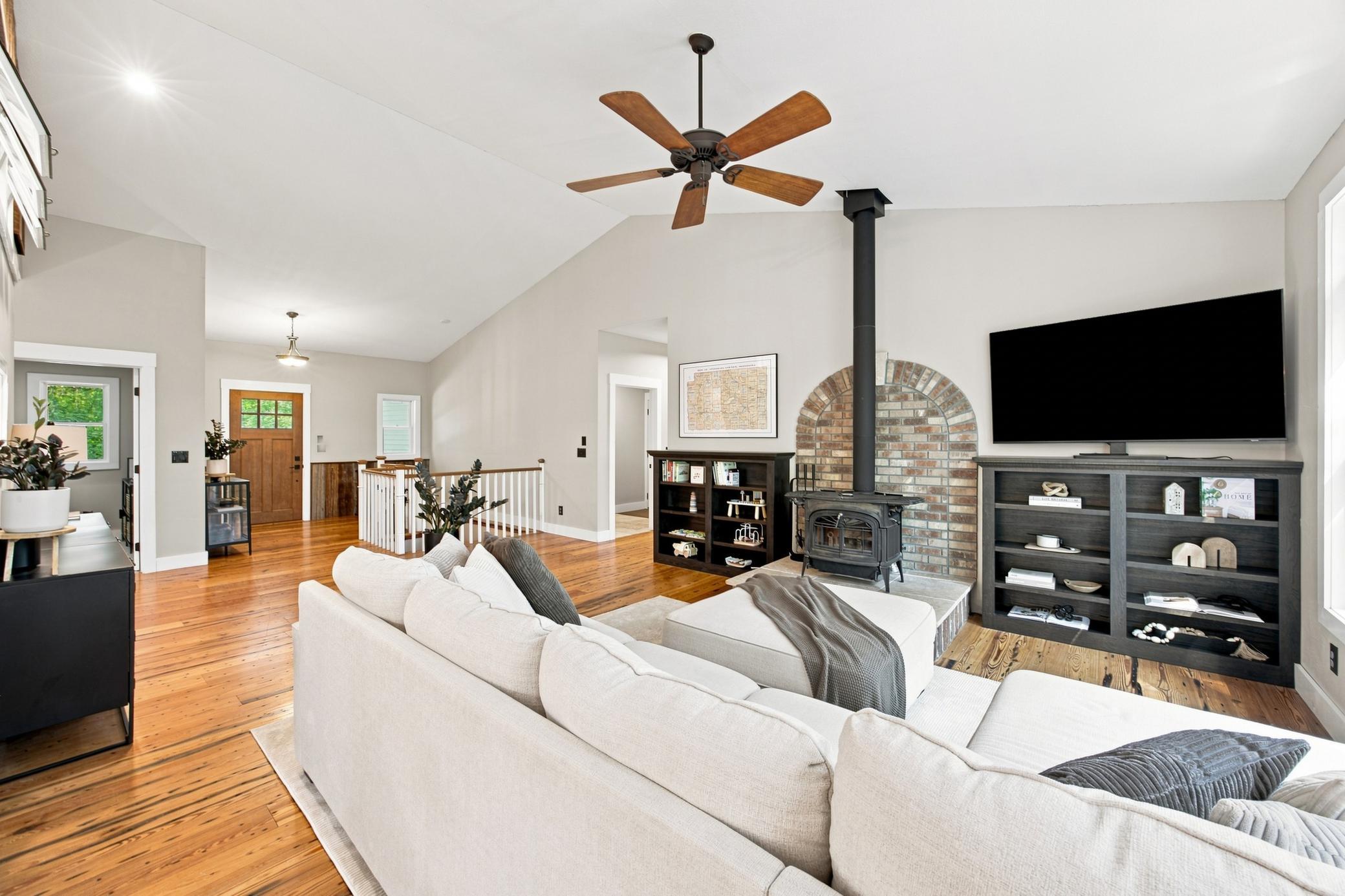 2011 single family home for sale at 47254 County Highway 23 in Pelican Rapids, MN — 4 bed, 3 bath (photo 14 of 76)