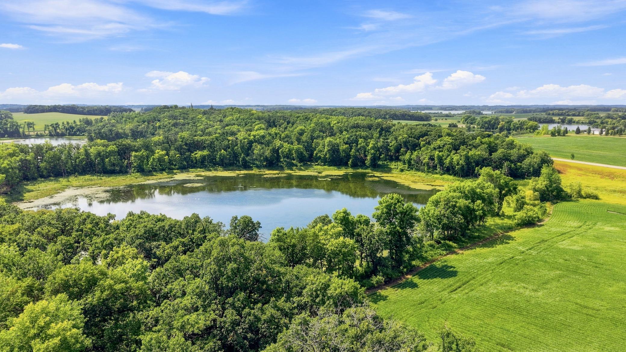 2011 single family home for sale at 47254 County Highway 23 in Pelican Rapids, MN — 4 bed, 3 bath (photo 8 of 76)