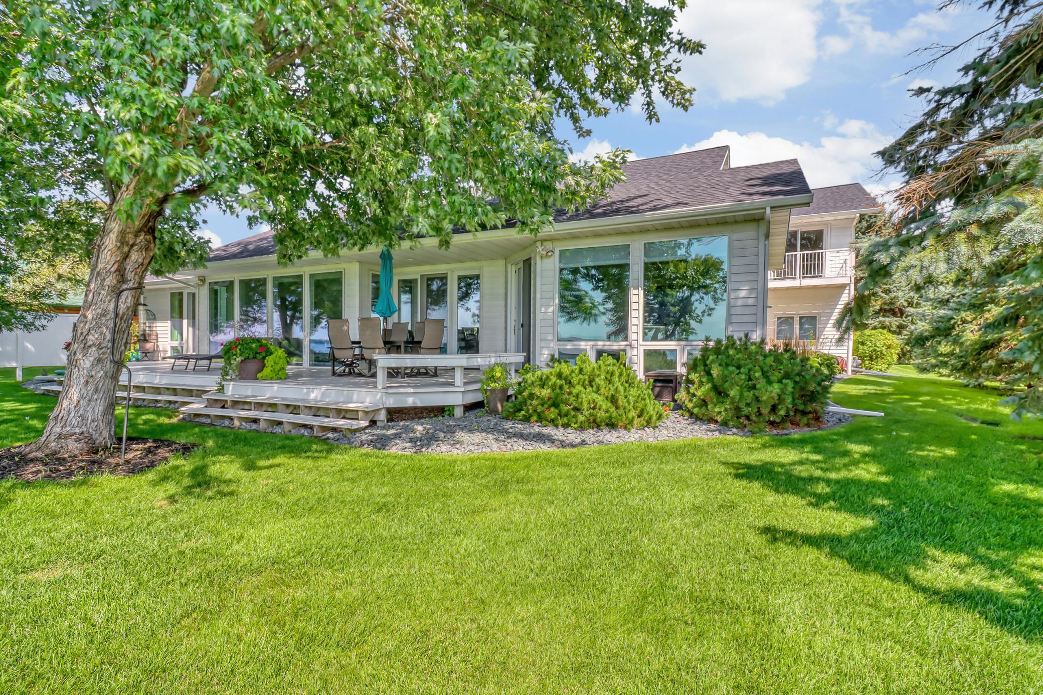 1995 single family home for sale at 1760 E Shore Drive in Detroit Lakes, MN — 4 bed, 5 bath (photo 2 of 94)