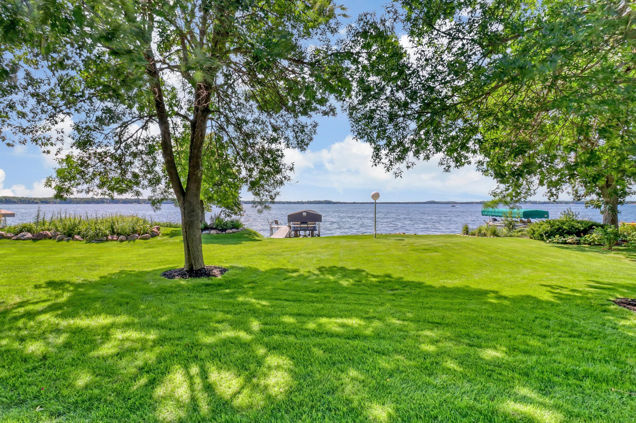 1995 single family home for sale at 1760 E Shore Drive in Detroit Lakes, MN — 4 bed, 5 bath (photo 11 of 94)