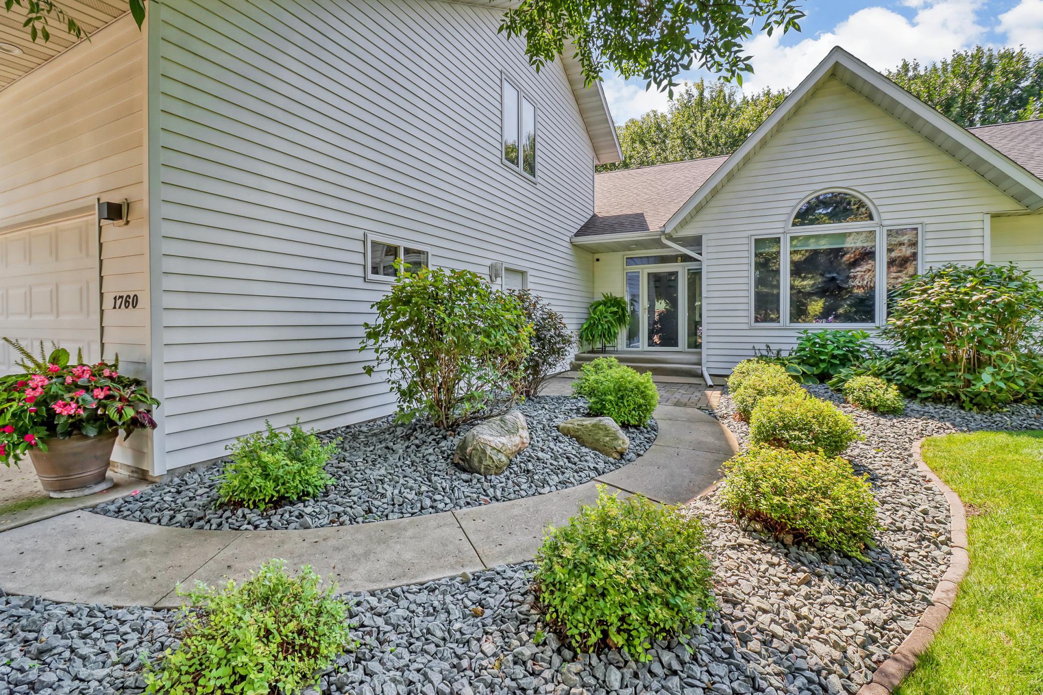 1995 single family home for sale at 1760 E Shore Drive in Detroit Lakes, MN — 4 bed, 5 bath (photo 13 of 94)