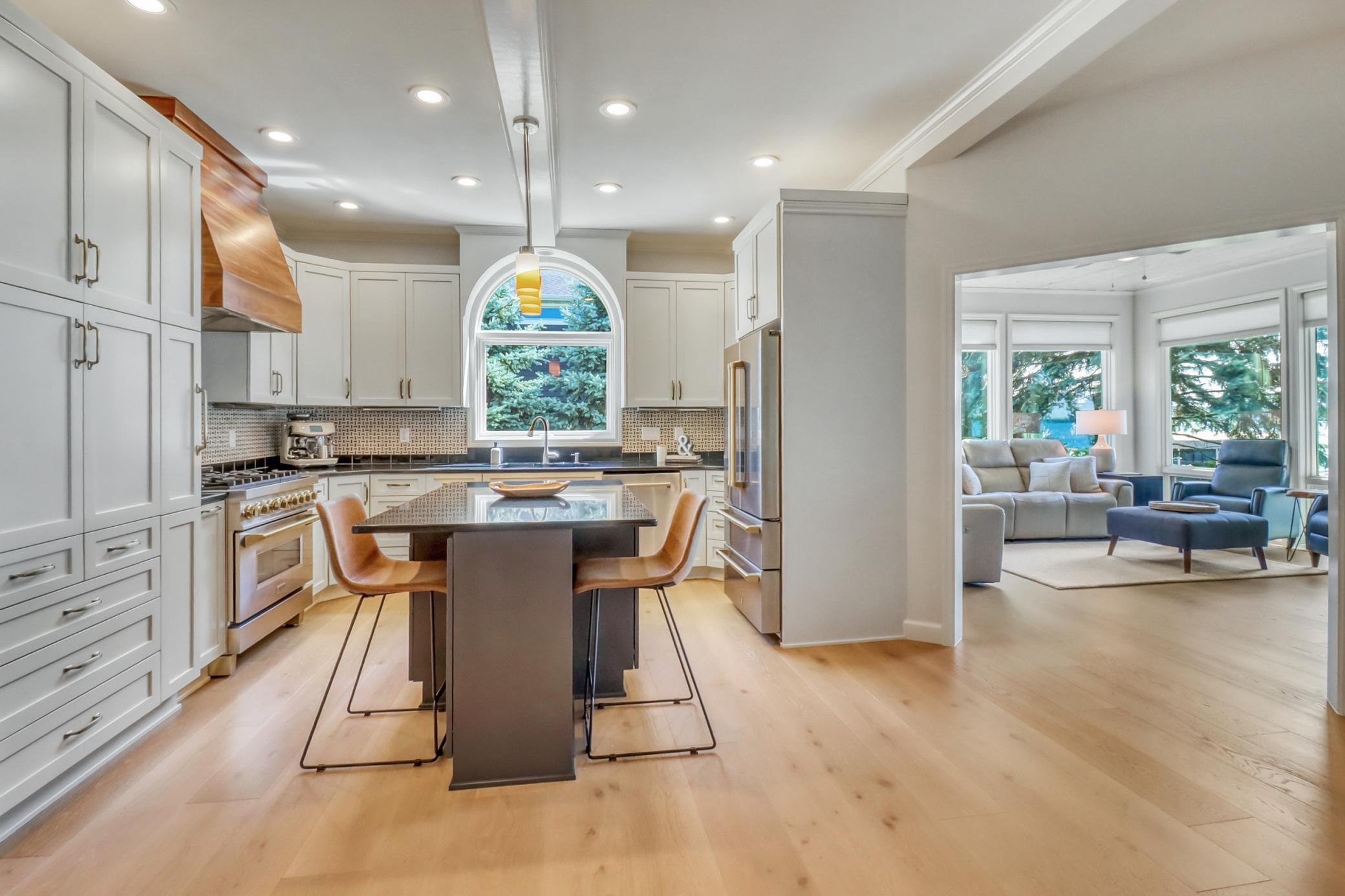 1995 single family home for sale at 1760 E Shore Drive in Detroit Lakes, MN — 4 bed, 5 bath (photo 27 of 94)