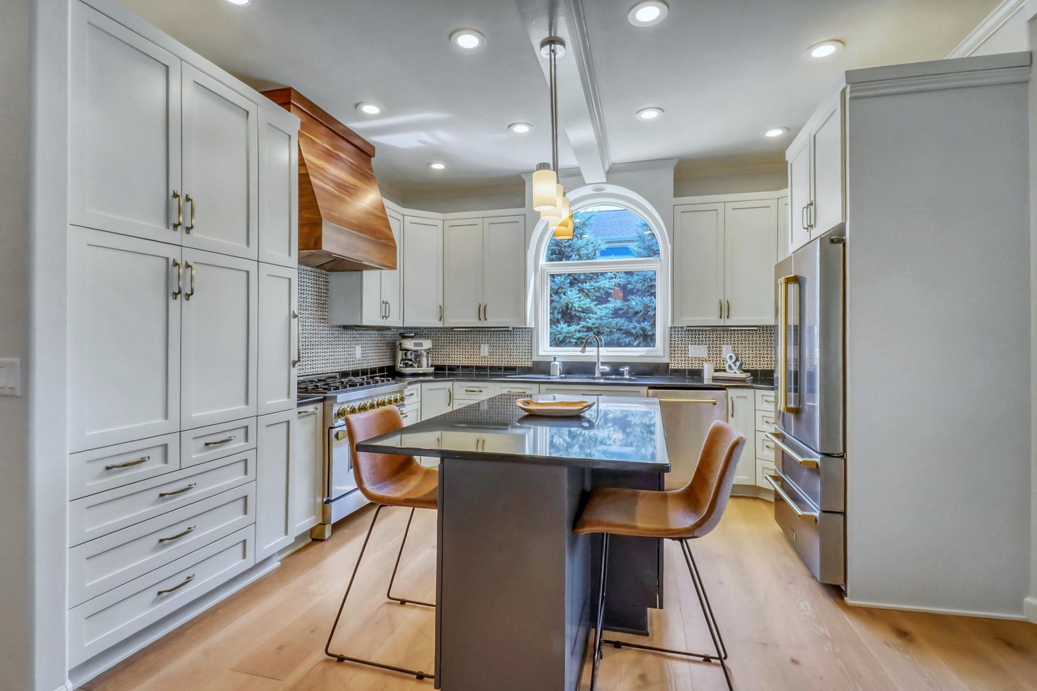 1995 single family home for sale at 1760 E Shore Drive in Detroit Lakes, MN — 4 bed, 5 bath (photo 28 of 94)