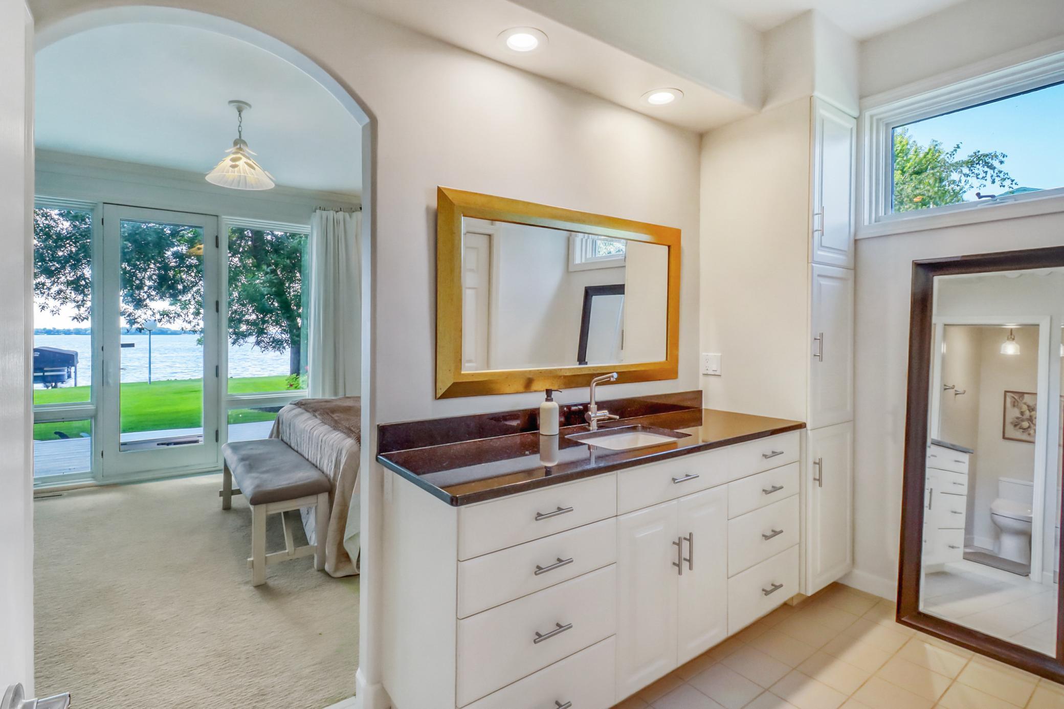 1995 single family home for sale at 1760 E Shore Drive in Detroit Lakes, MN — 4 bed, 5 bath (photo 48 of 94)
