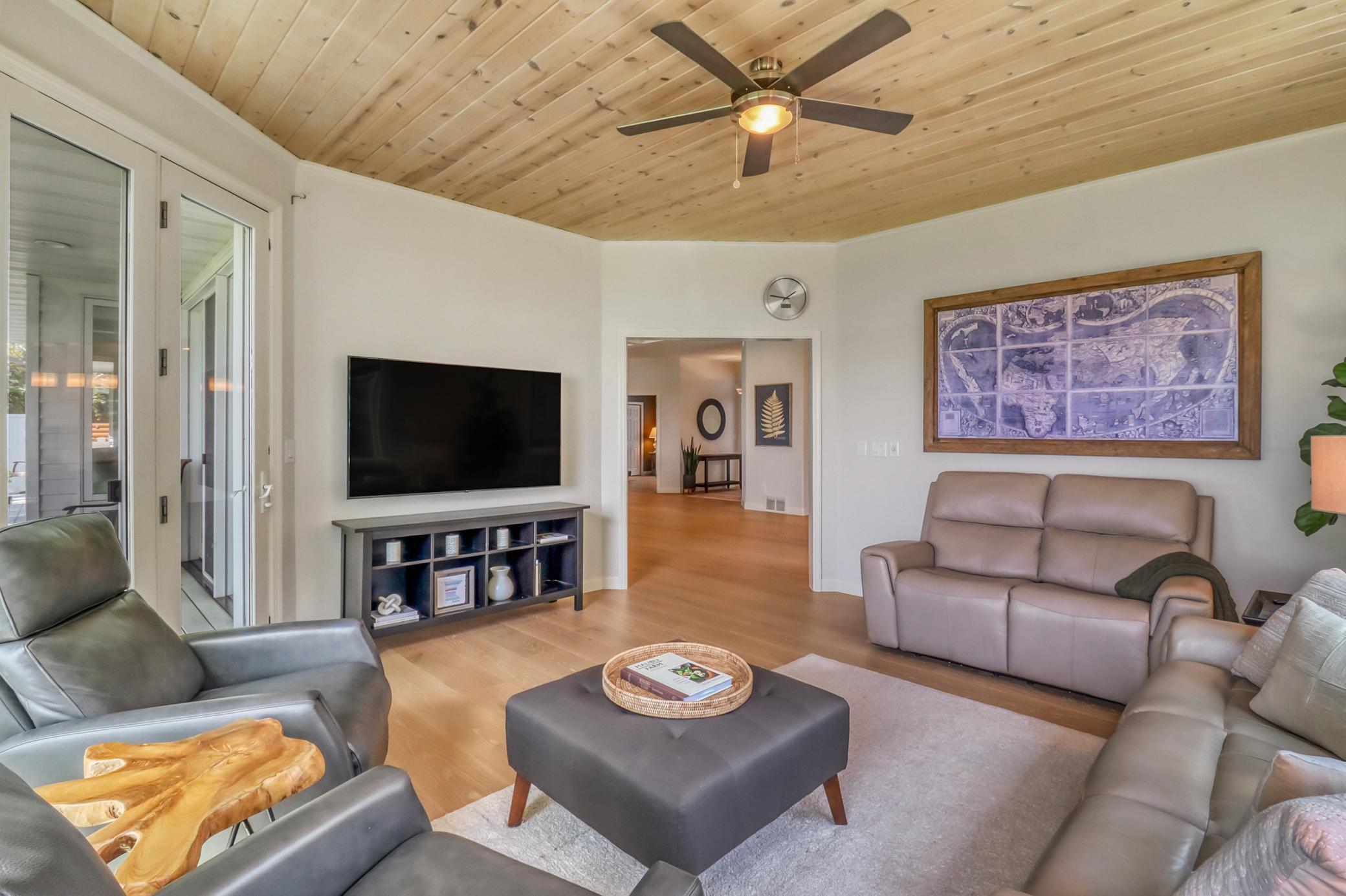 1995 single family home for sale at 1760 E Shore Drive in Detroit Lakes, MN — 4 bed, 5 bath (photo 54 of 94)