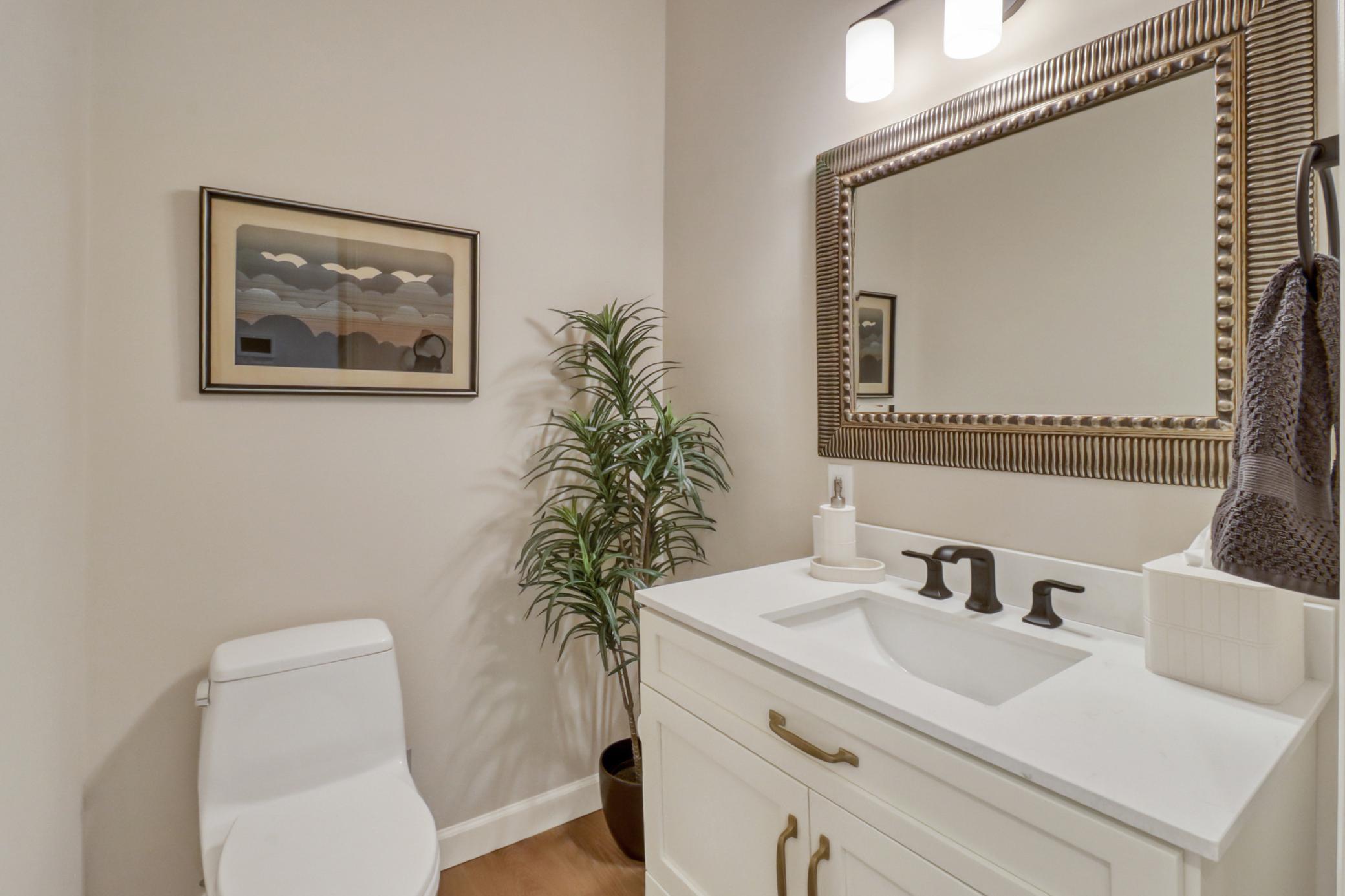 1995 single family home for sale at 1760 E Shore Drive in Detroit Lakes, MN — 4 bed, 5 bath (photo 66 of 94)