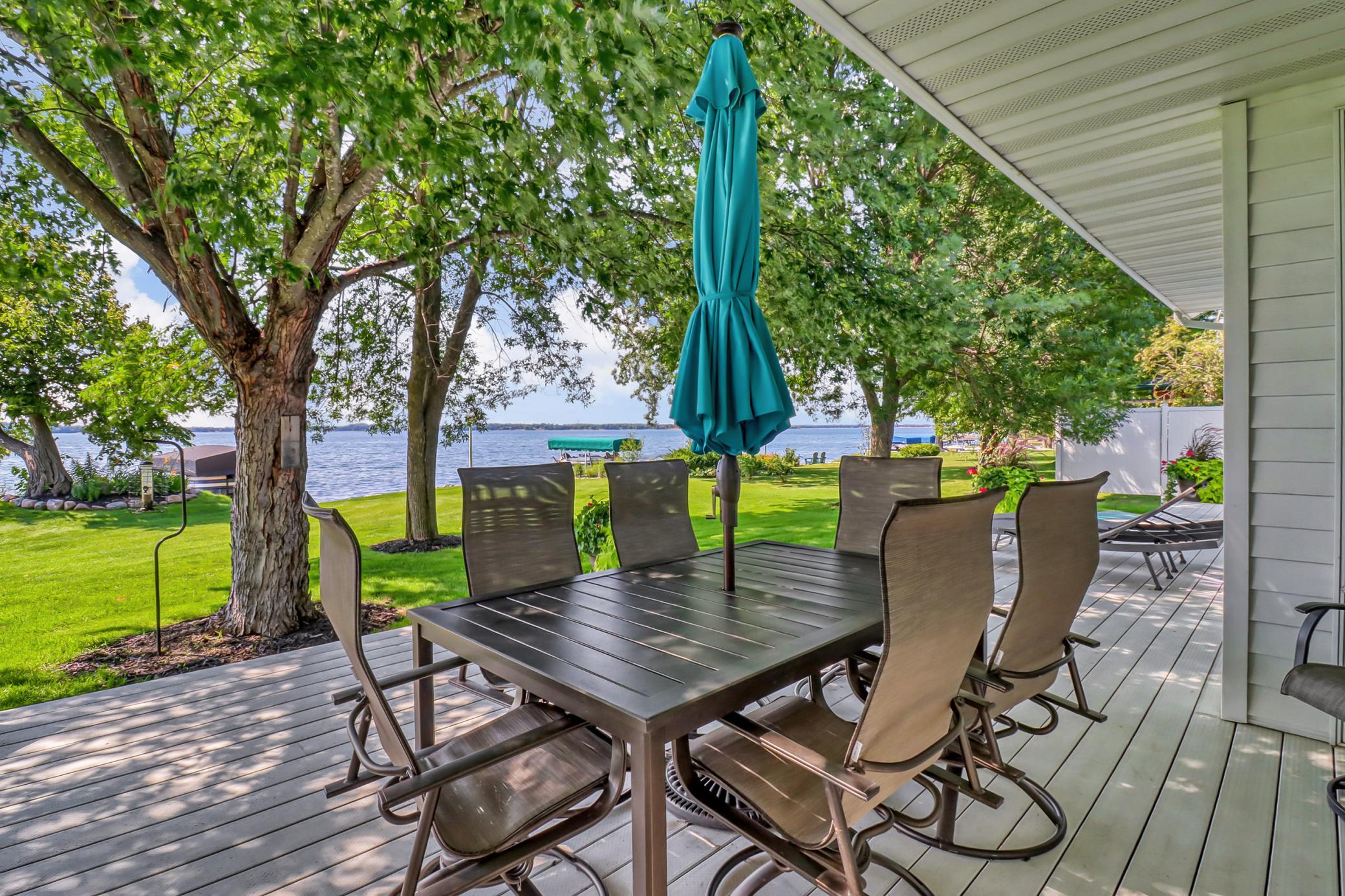 1995 single family home for sale at 1760 E Shore Drive in Detroit Lakes, MN — 4 bed, 5 bath (photo 9 of 94)