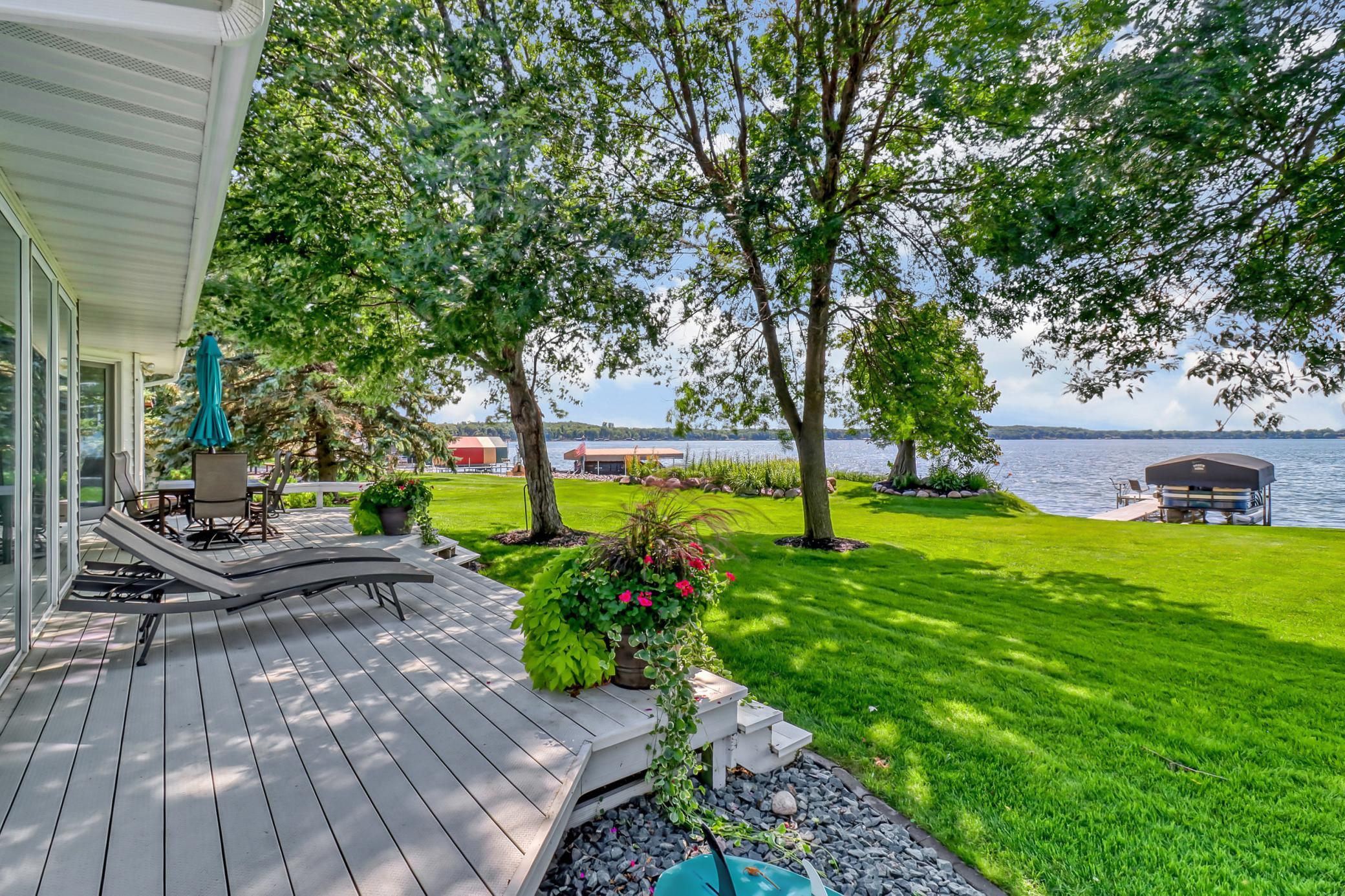 1995 single family home for sale at 1760 E Shore Drive in Detroit Lakes, MN — 4 bed, 5 bath (photo 10 of 94)