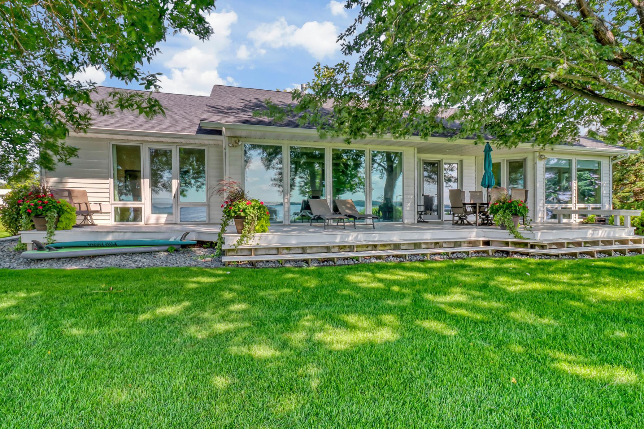 1995 single family home for sale at 1760 E Shore Drive in Detroit Lakes, MN — 4 bed, 5 bath (photo 2 of 97)