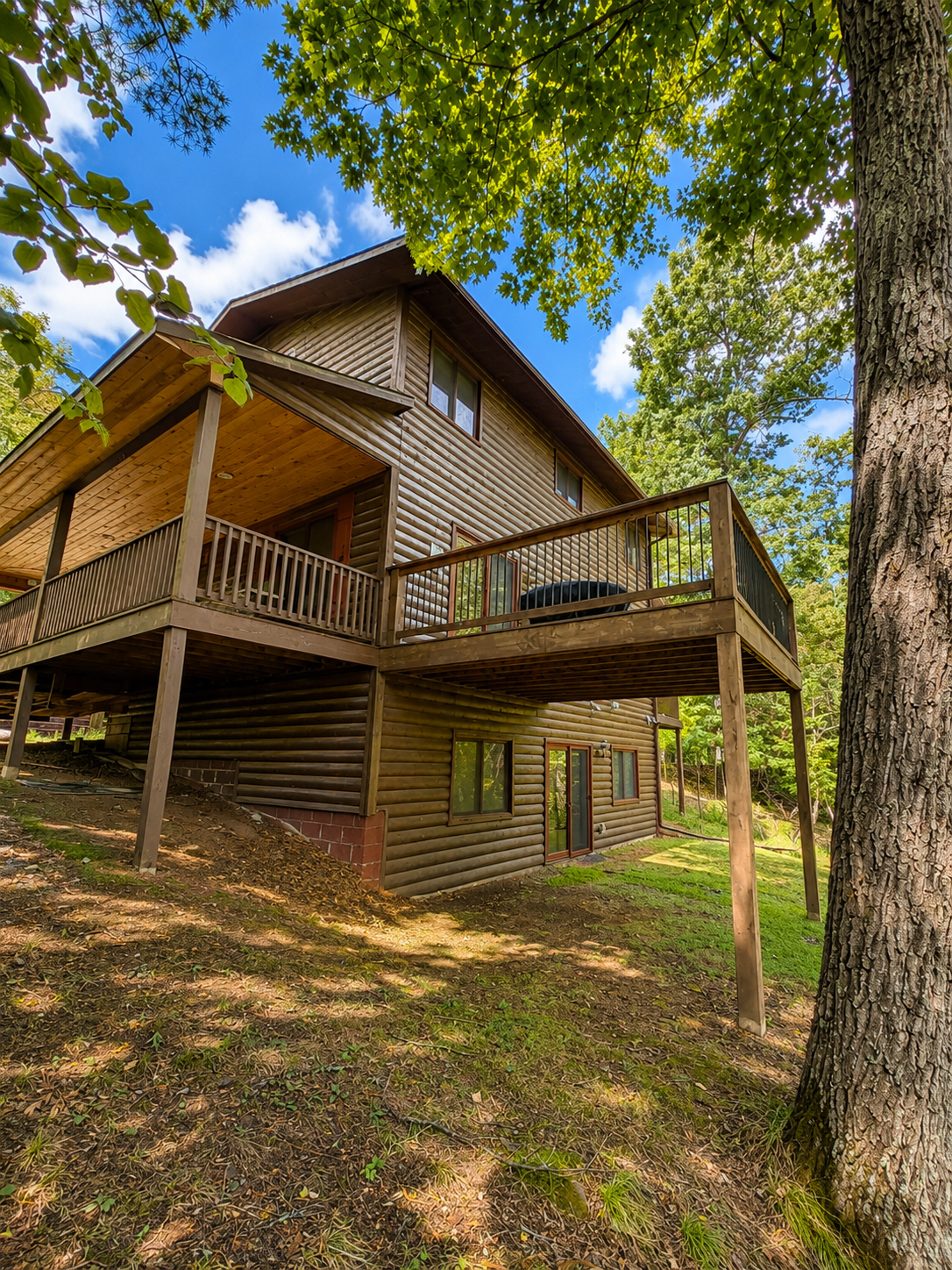 2006 single family home for sale at 38598 Summit Avenue in Crosslake, MN — 4 bed, 3 bath (photo 5 of 6)