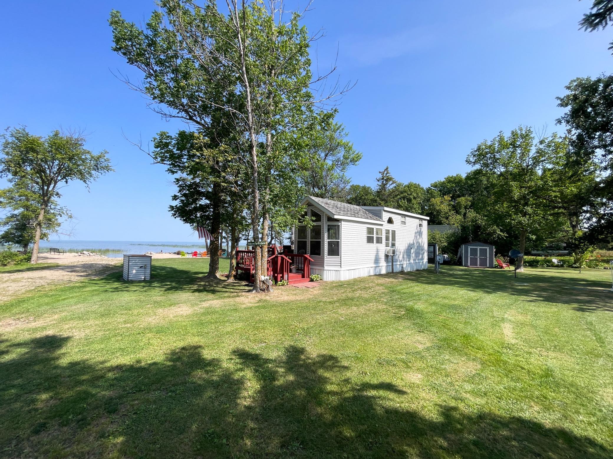 2005 single family home for sale at 21139 Joas Beach Road NE in Kelliher, MN — 1 bed, 1 bath (photo 17 of 61)