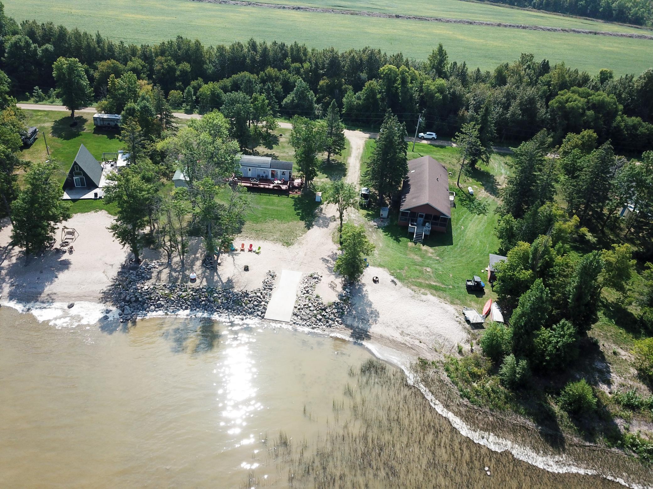 2005 single family home for sale at 21139 Joas Beach Road NE in Kelliher, MN — 1 bed, 1 bath (photo 4 of 61)