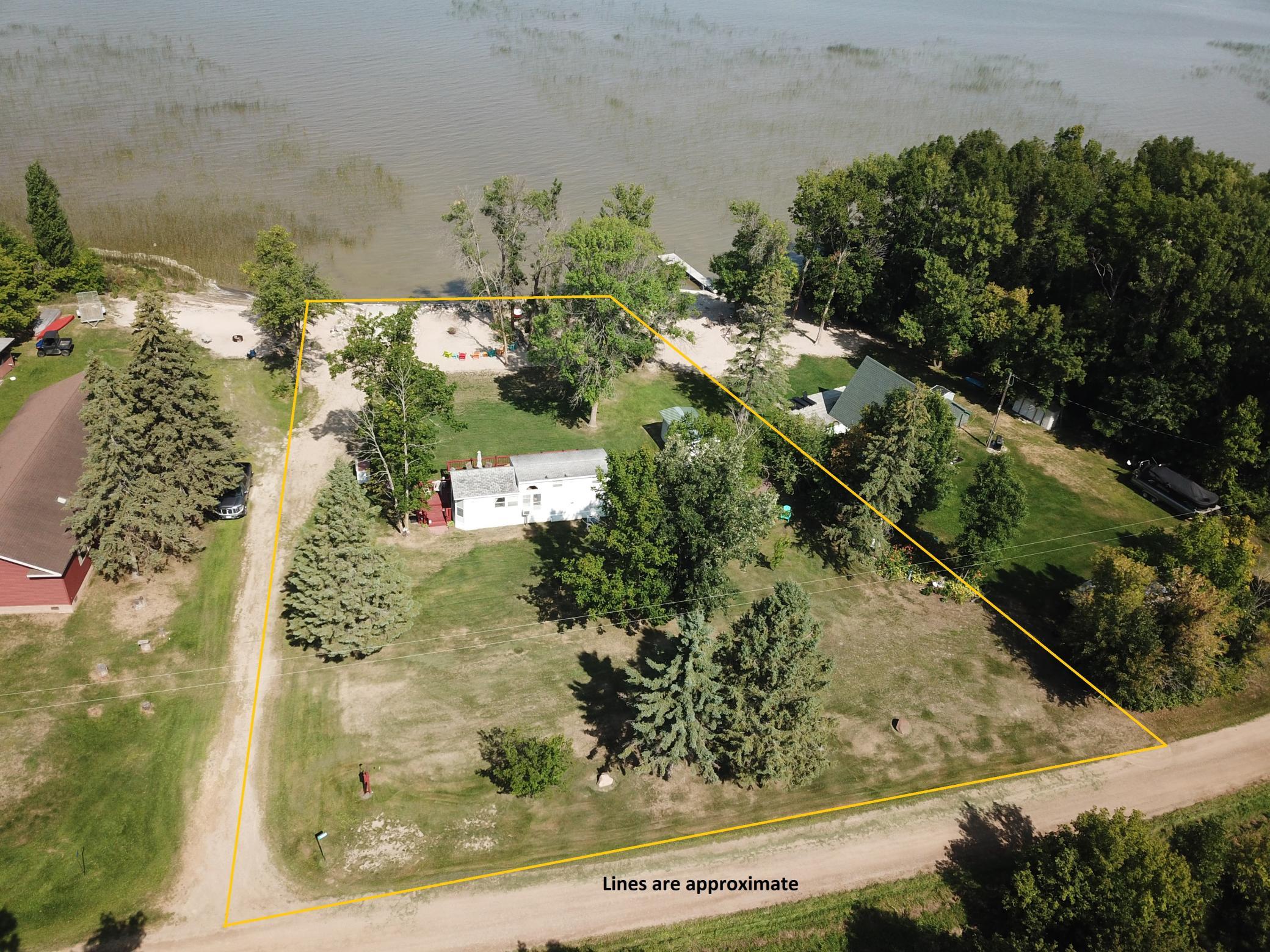 2005 single family home for sale at 21139 Joas Beach Road NE in Kelliher, MN — 1 bed, 1 bath (photo 5 of 61)
