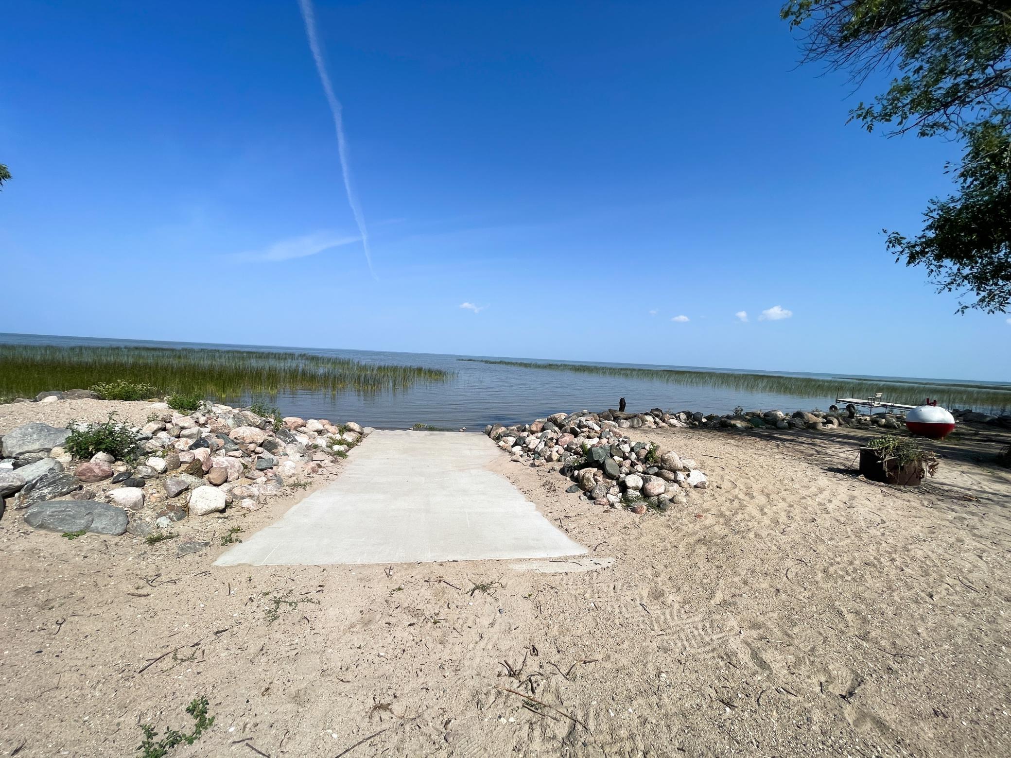 2005 single family home for sale at 21139 Joas Beach Road NE in Kelliher, MN — 1 bed, 1 bath (photo 54 of 61)