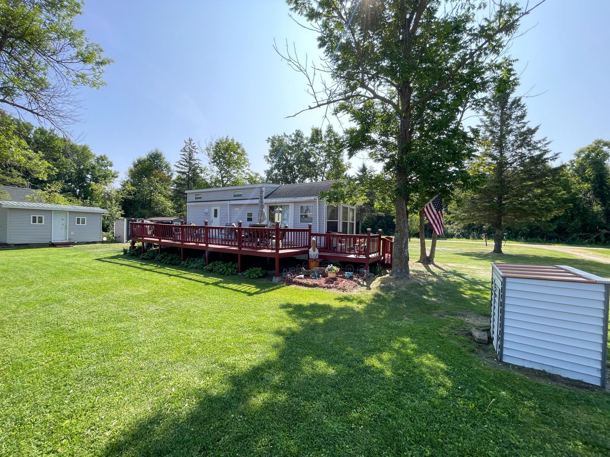 2005 single family home for sale at 21139 Joas Beach Road NE in Kelliher, MN — 1 bed, 1 bath (photo 7 of 61)