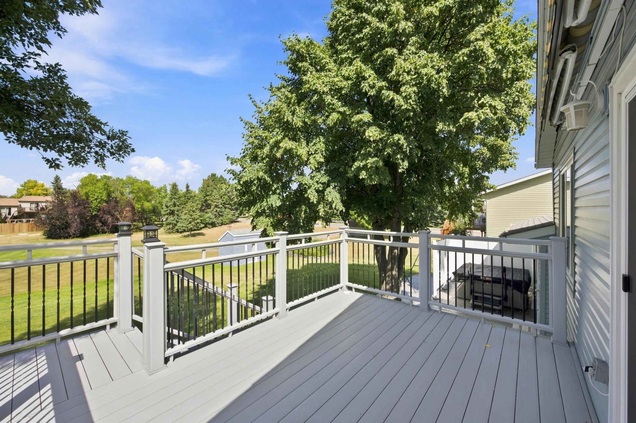 1987 single family home for sale at 2728 29th Avenue S in Moorhead, MN — 4 bed, 2 bath (photo 26 of 38)