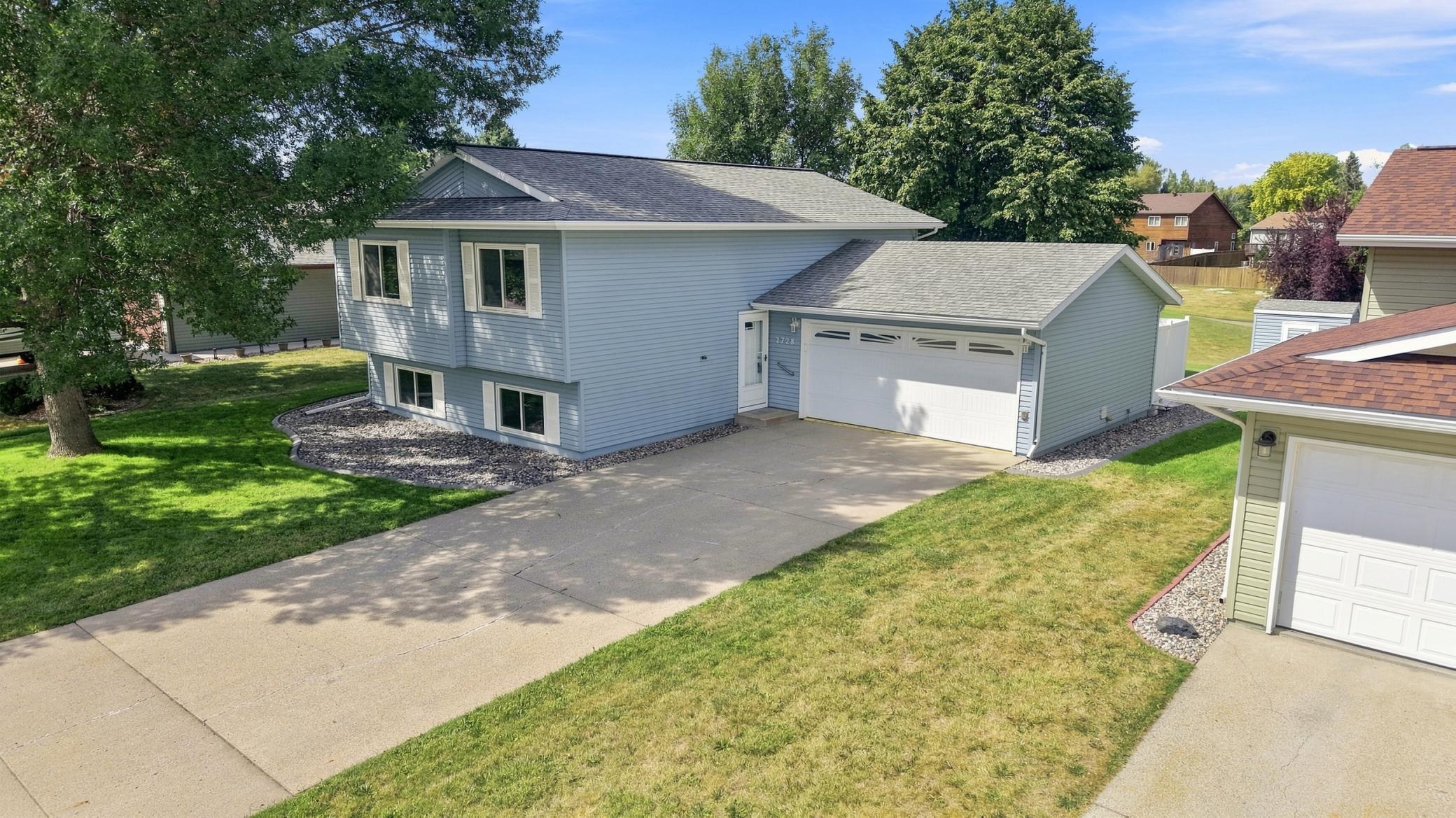 1987 single family home for sale at 2728 29th Avenue S in Moorhead, MN — 4 bed, 2 bath (photo 29 of 38)