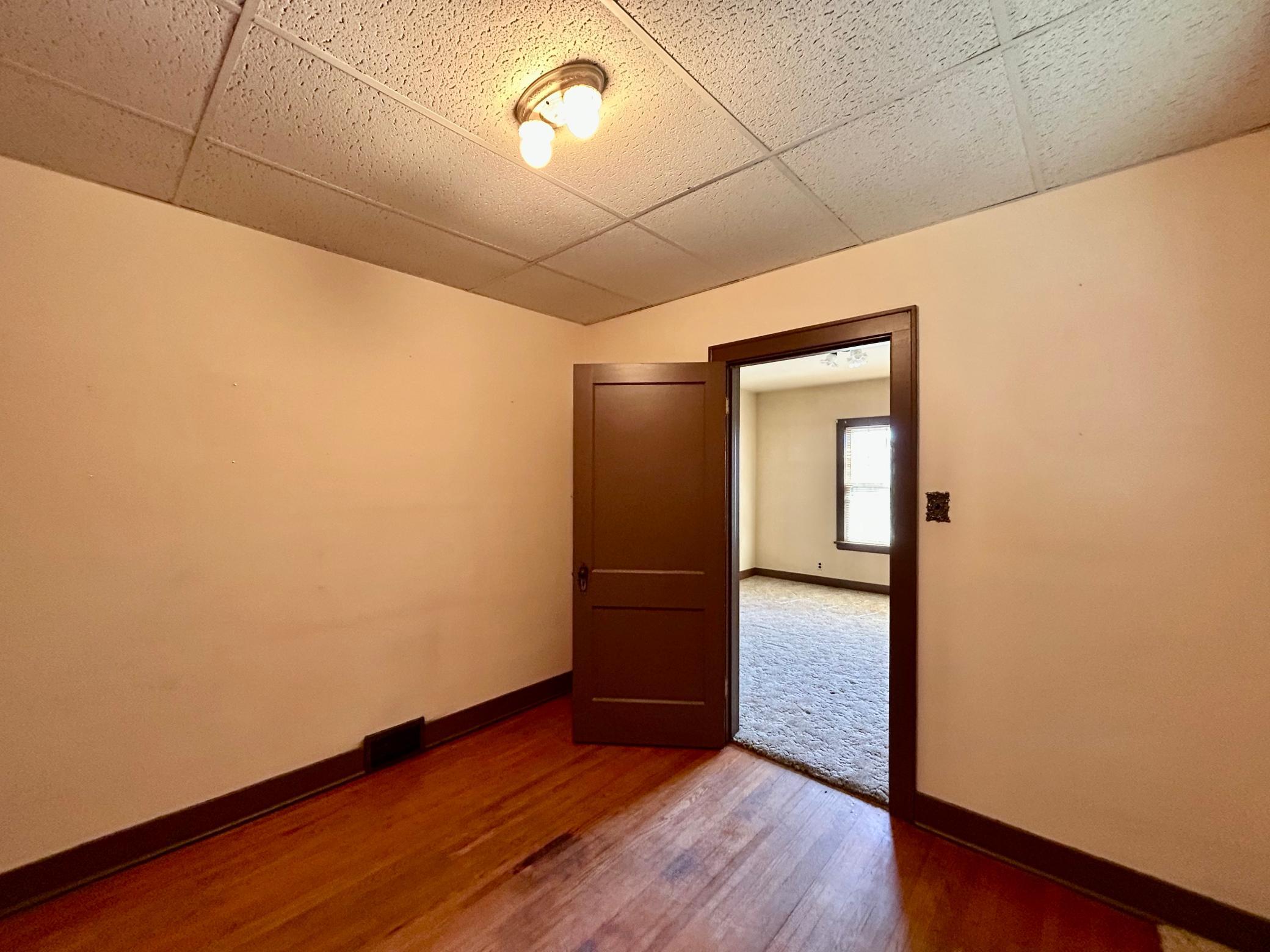 1895 single family home for sale at 214 6th Street NW in Valley City, ND — 3 bed, 3 bath (photo 15 of 31)