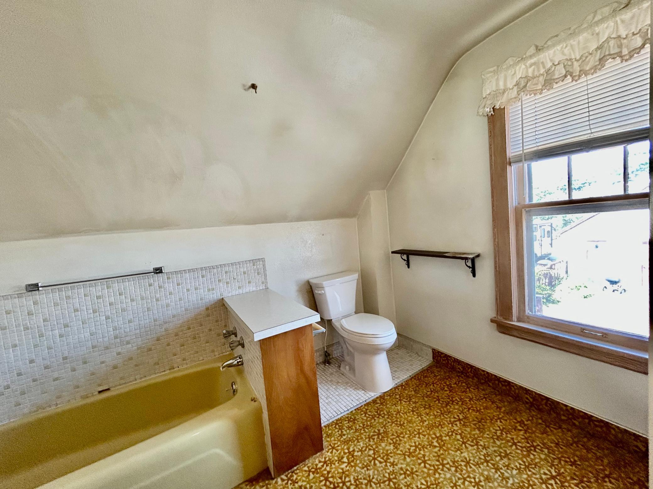 1895 single family home for sale at 214 6th Street NW in Valley City, ND — 3 bed, 3 bath (photo 22 of 31)