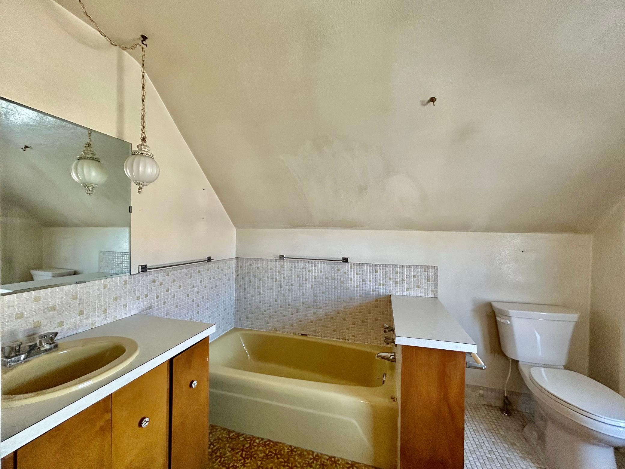 1895 single family home for sale at 214 6th Street NW in Valley City, ND — 3 bed, 3 bath (photo 23 of 31)