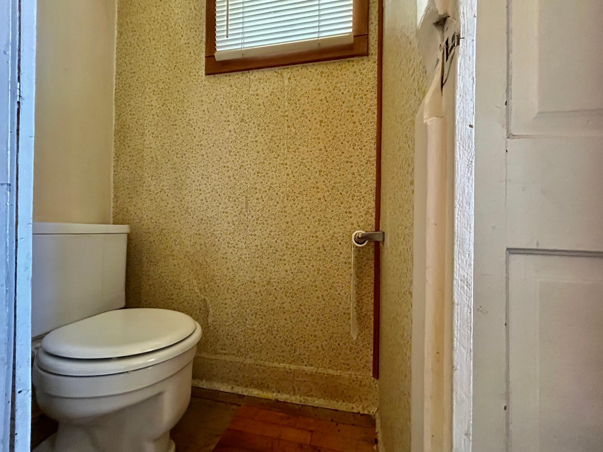 1895 single family home for sale at 214 6th Street NW in Valley City, ND — 3 bed, 3 bath (photo 27 of 31)