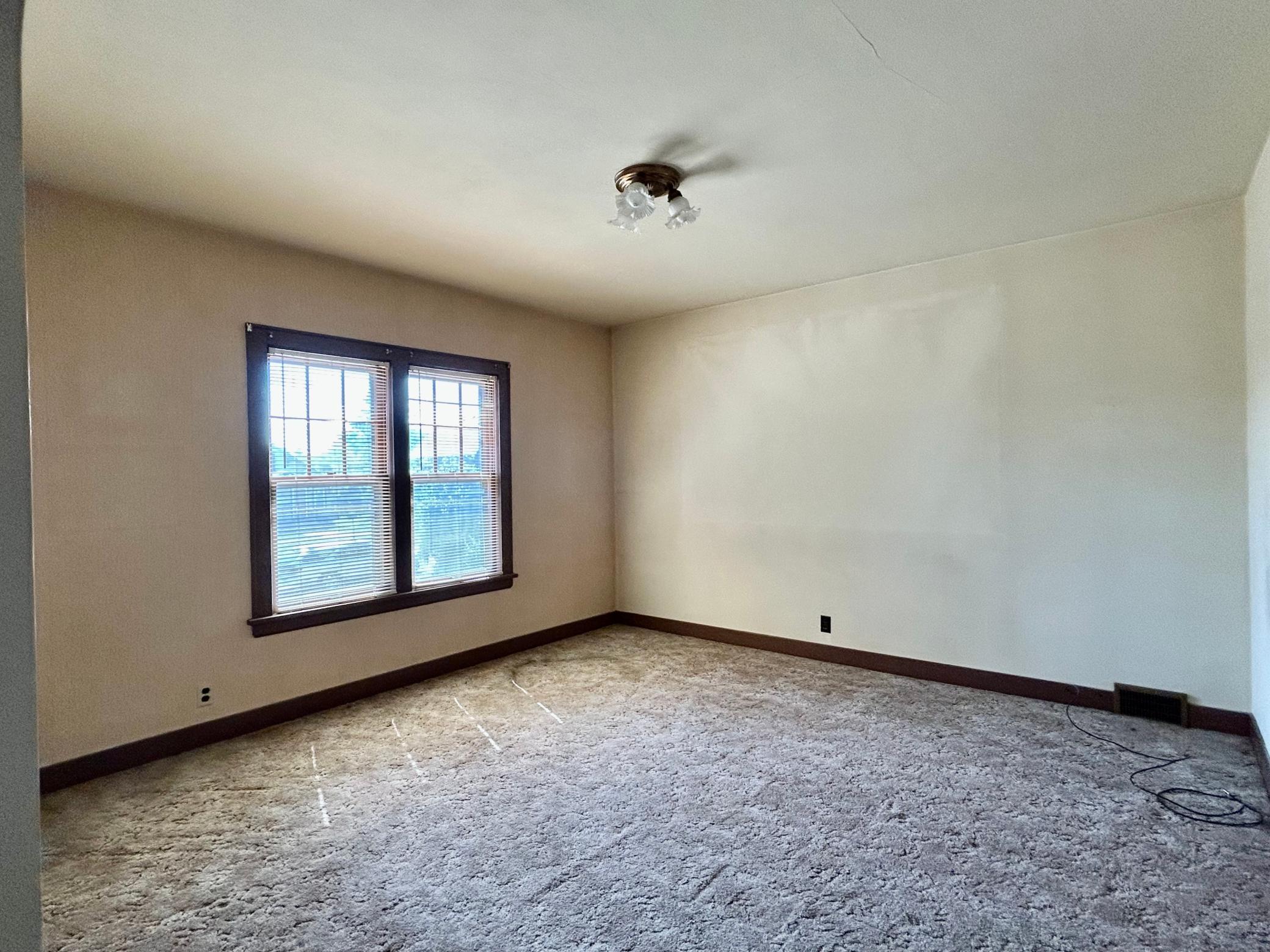 1895 single family home for sale at 214 6th Street NW in Valley City, ND — 3 bed, 3 bath (photo 10 of 31)