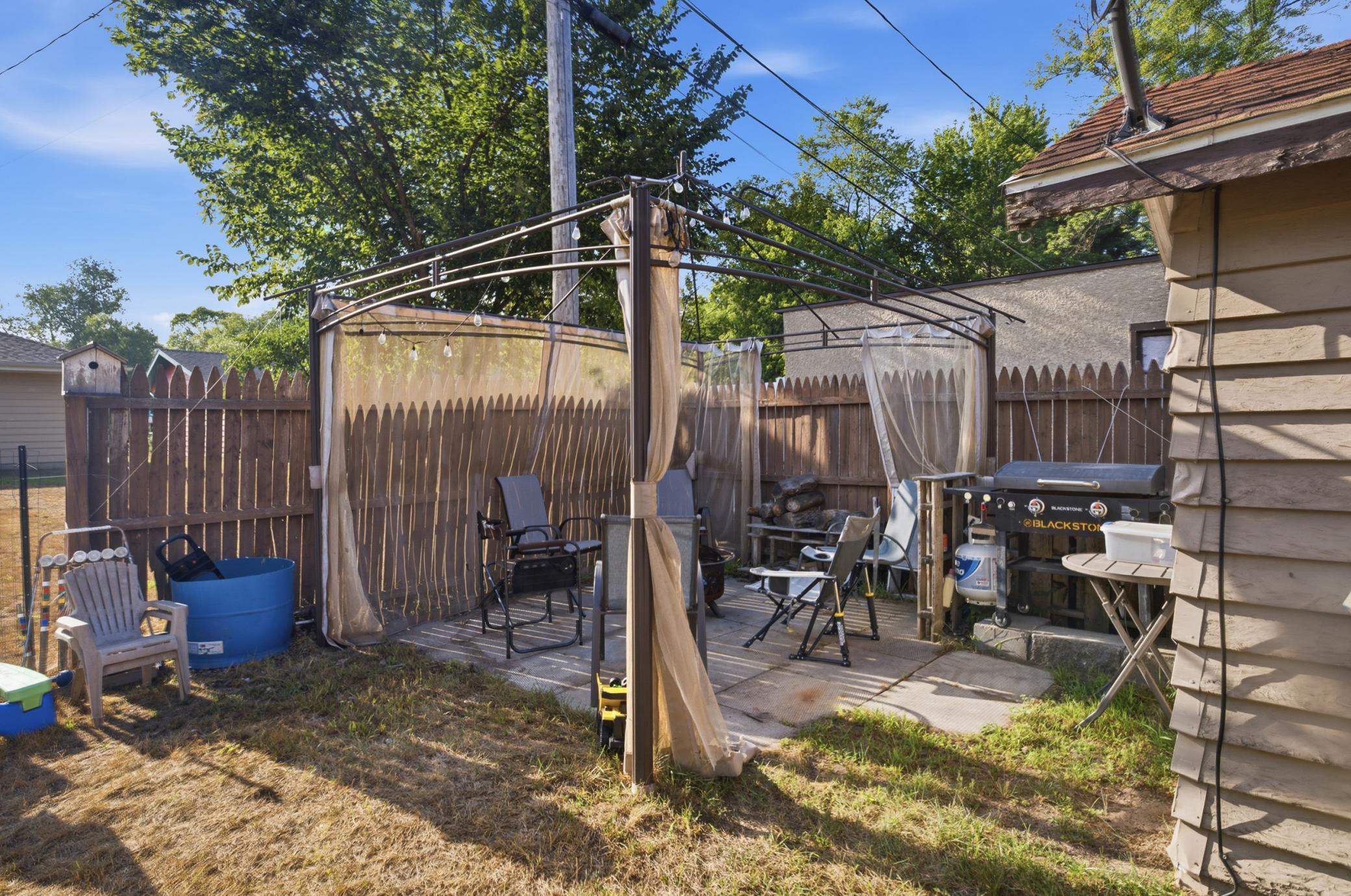 1946 single family home for sale at 1023 8th Avenue NE in Brainerd, MN — 2 bed, 1 bath (photo 20 of 34)