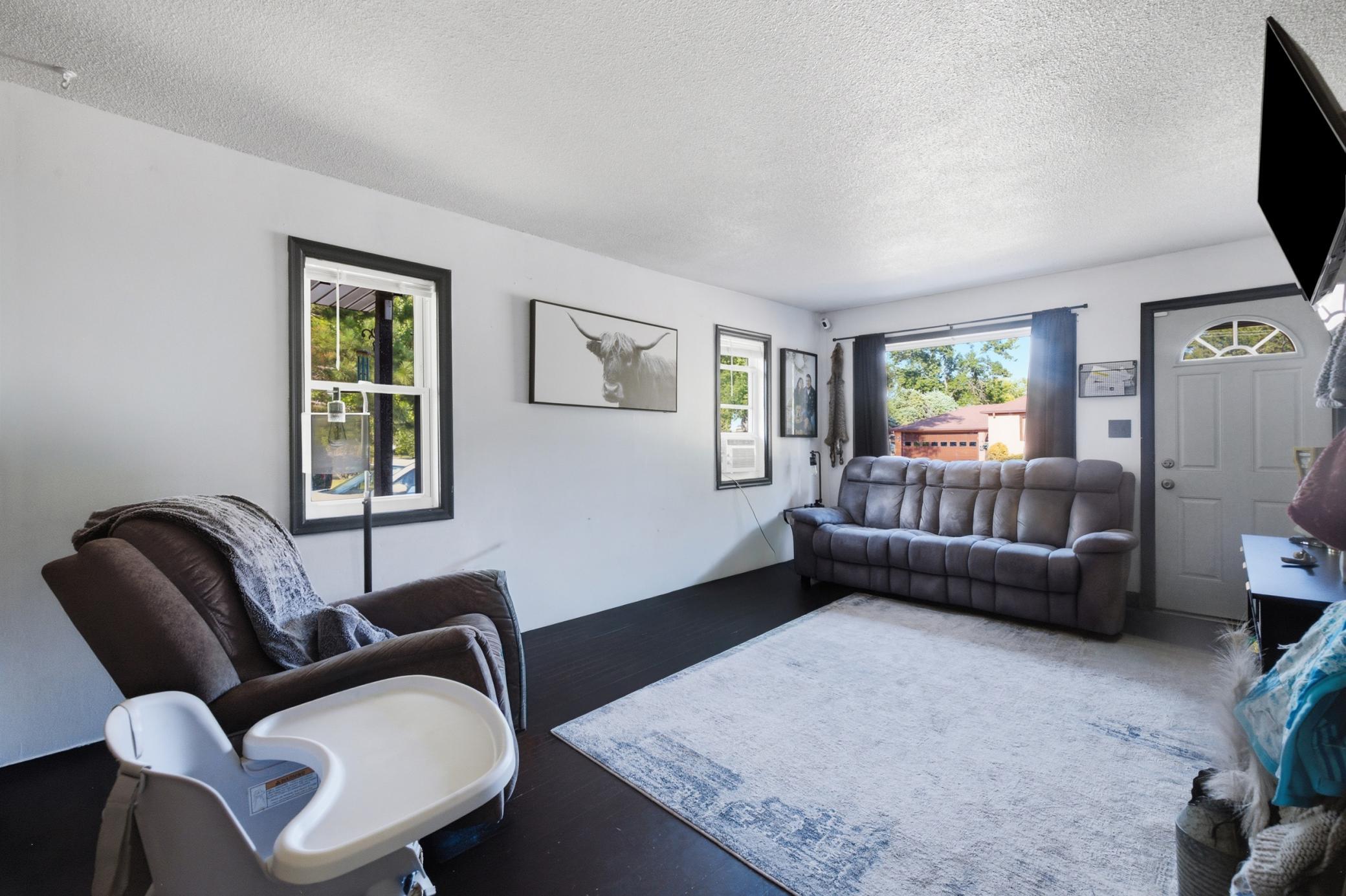 1946 single family home for sale at 1023 8th Avenue NE in Brainerd, MN — 2 bed, 1 bath (photo 7 of 34)
