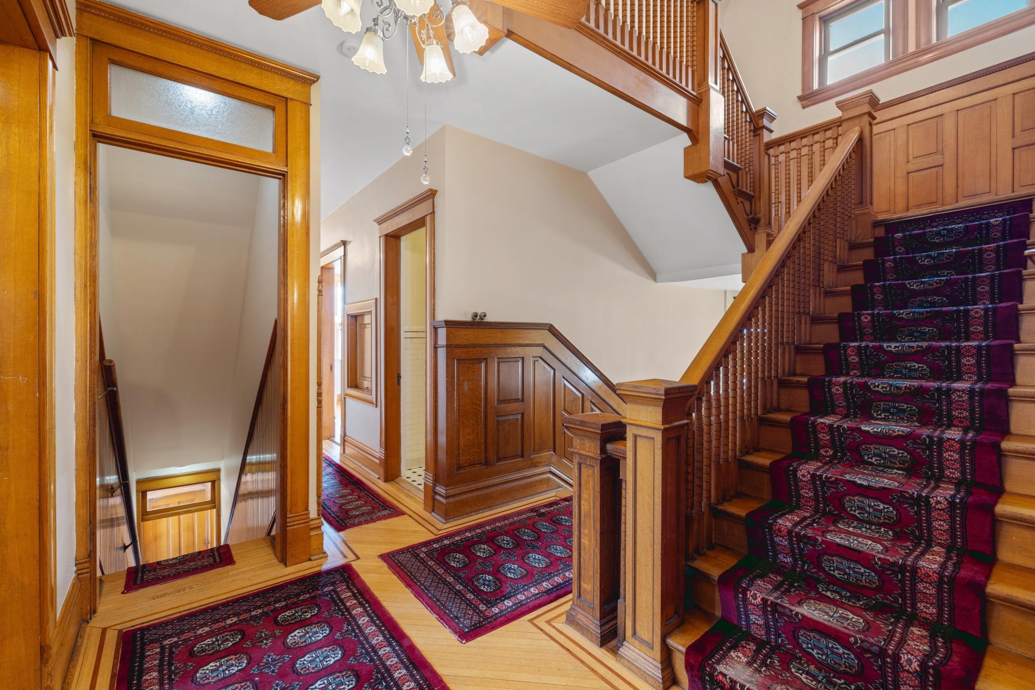 1899 single family home for sale at 1100 3rd Avenue S in Fargo, ND — 7 bed, 5 bath (photo 24 of 78)